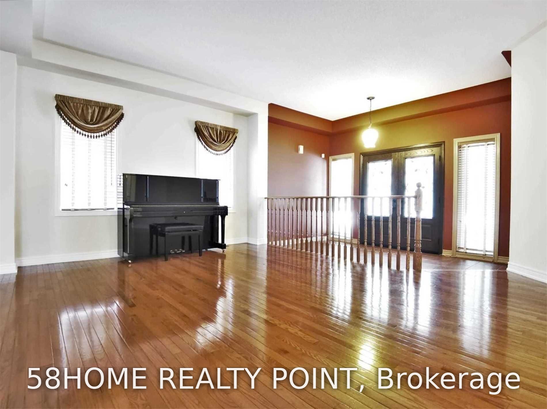 15 O'hara Crescent, Richmond Hill, ON L4E 4E1 photo 2