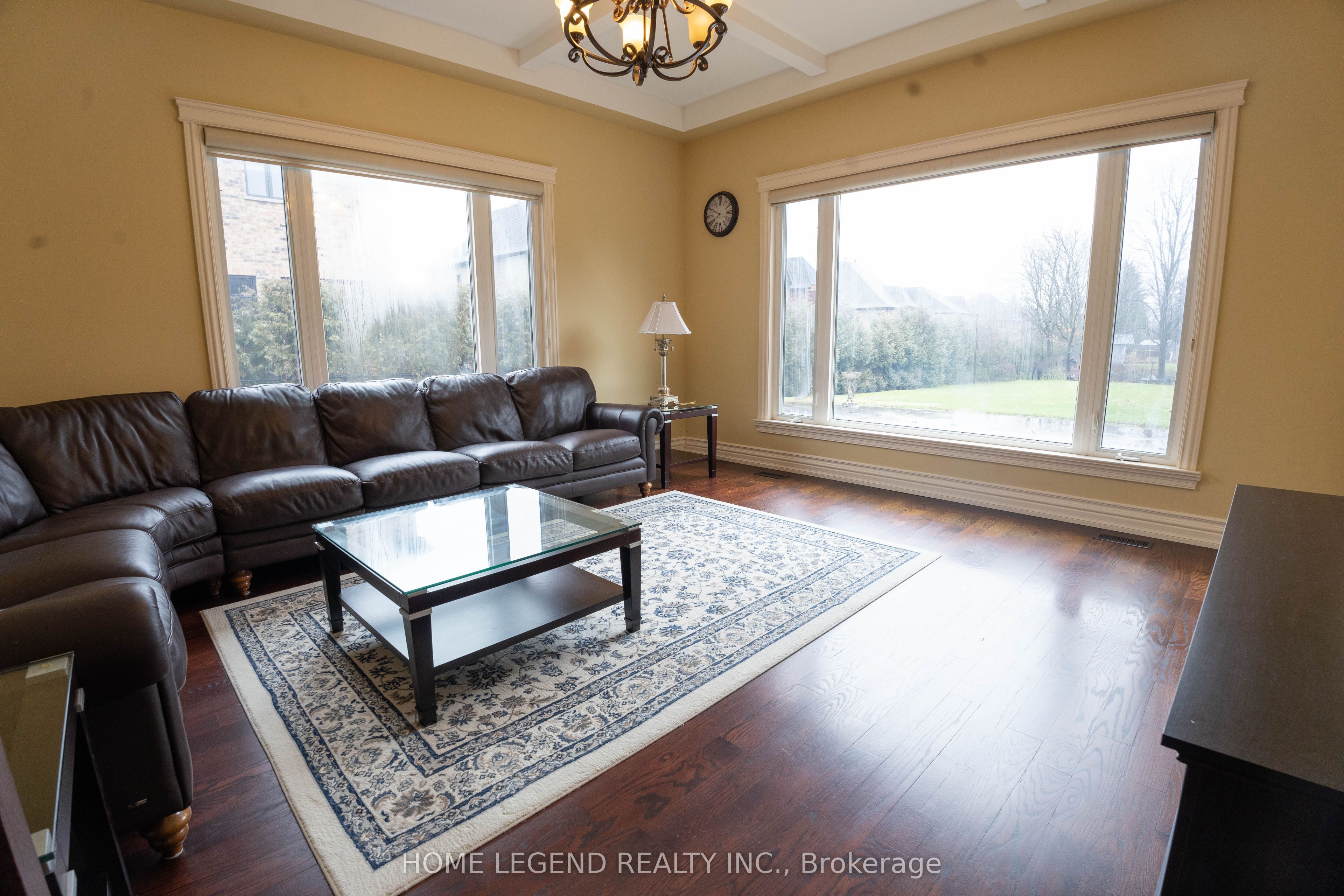 183 Mcclure Drive, King, ON L7B 1C1 photo 3