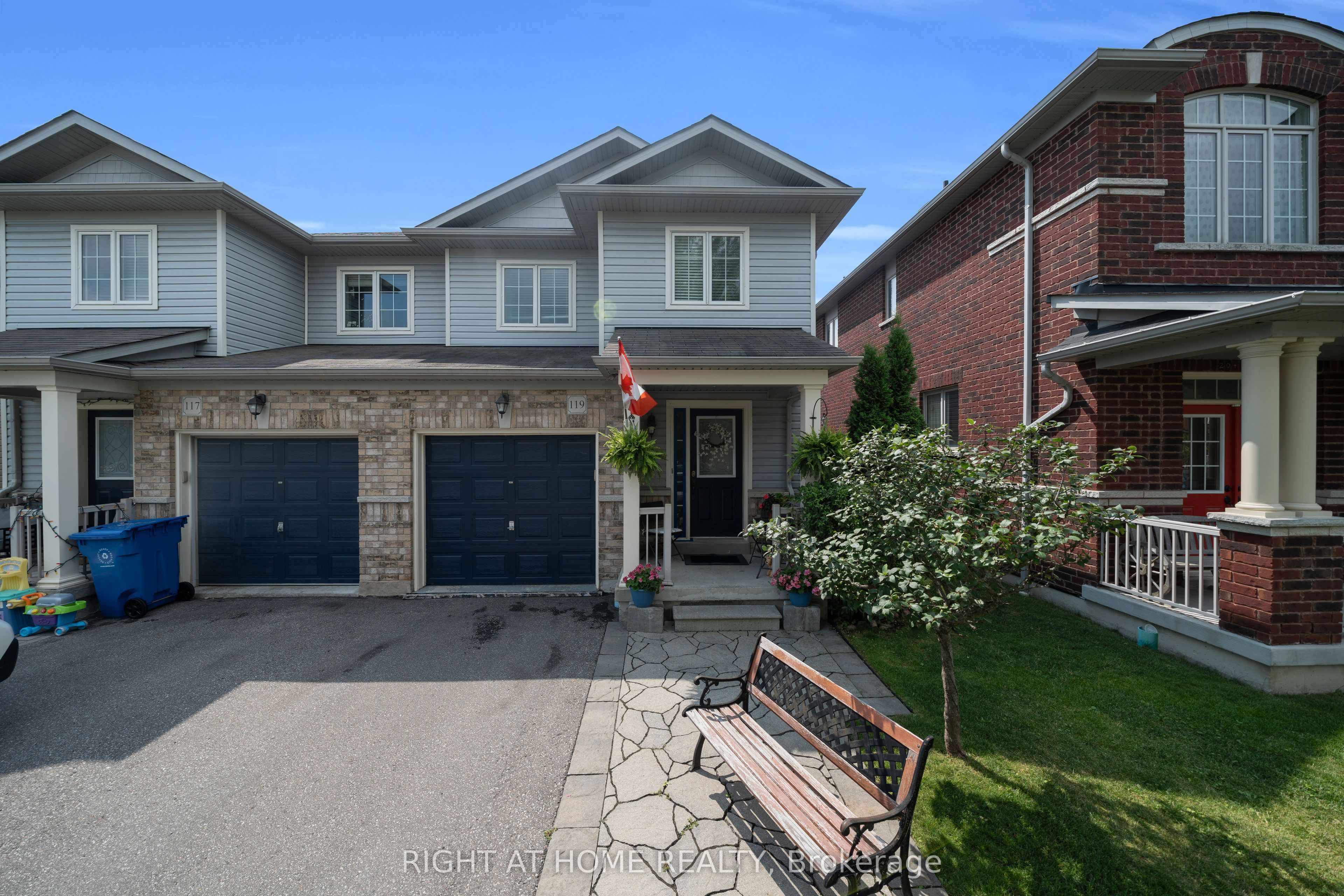 119 Vera Lynn Crescent, Whitchurch-Stouffville, ON L4A 0X6 photo 2