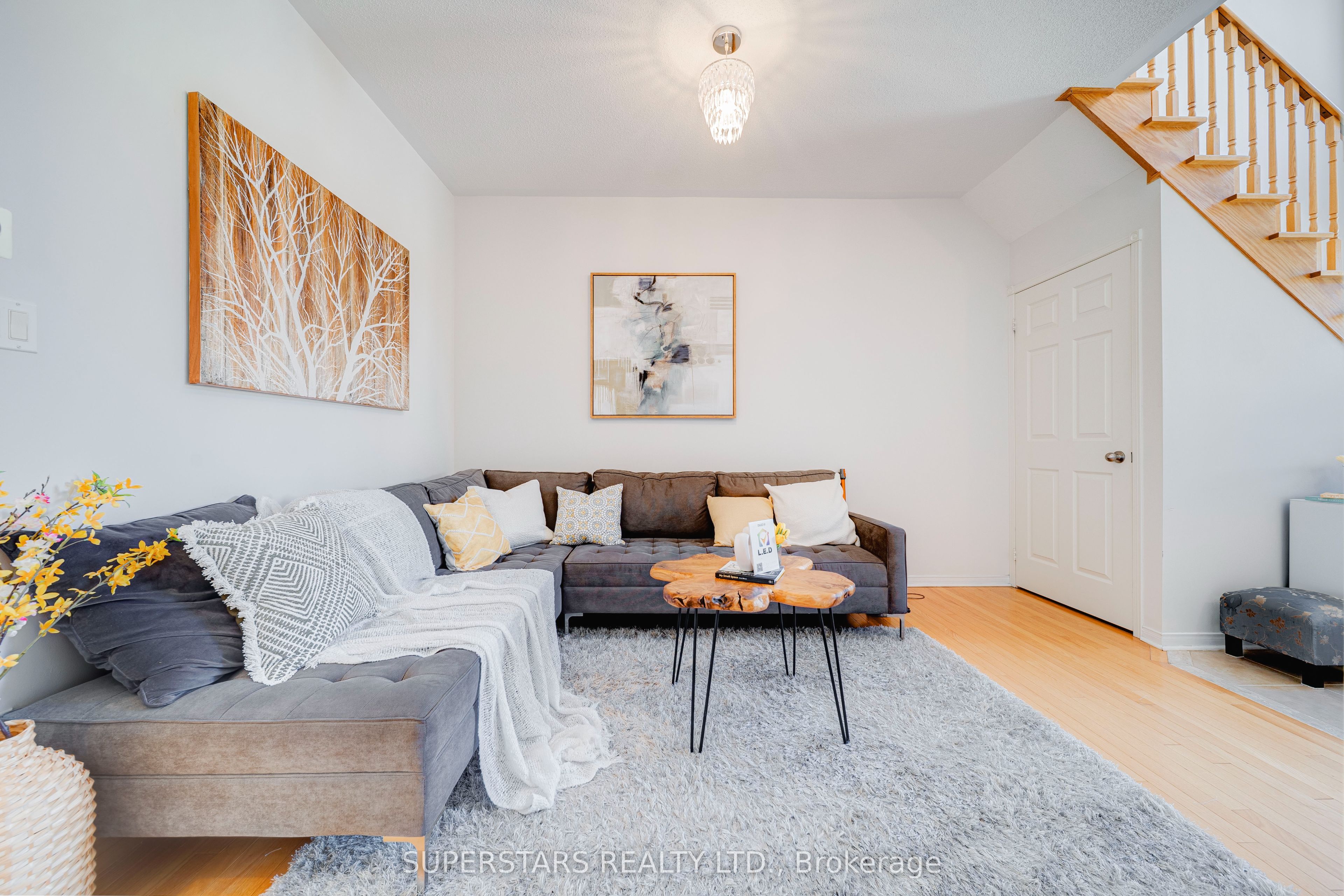 23 Vandervoort Drive, Richmond Hill, ON L4E 0C6 photo 5