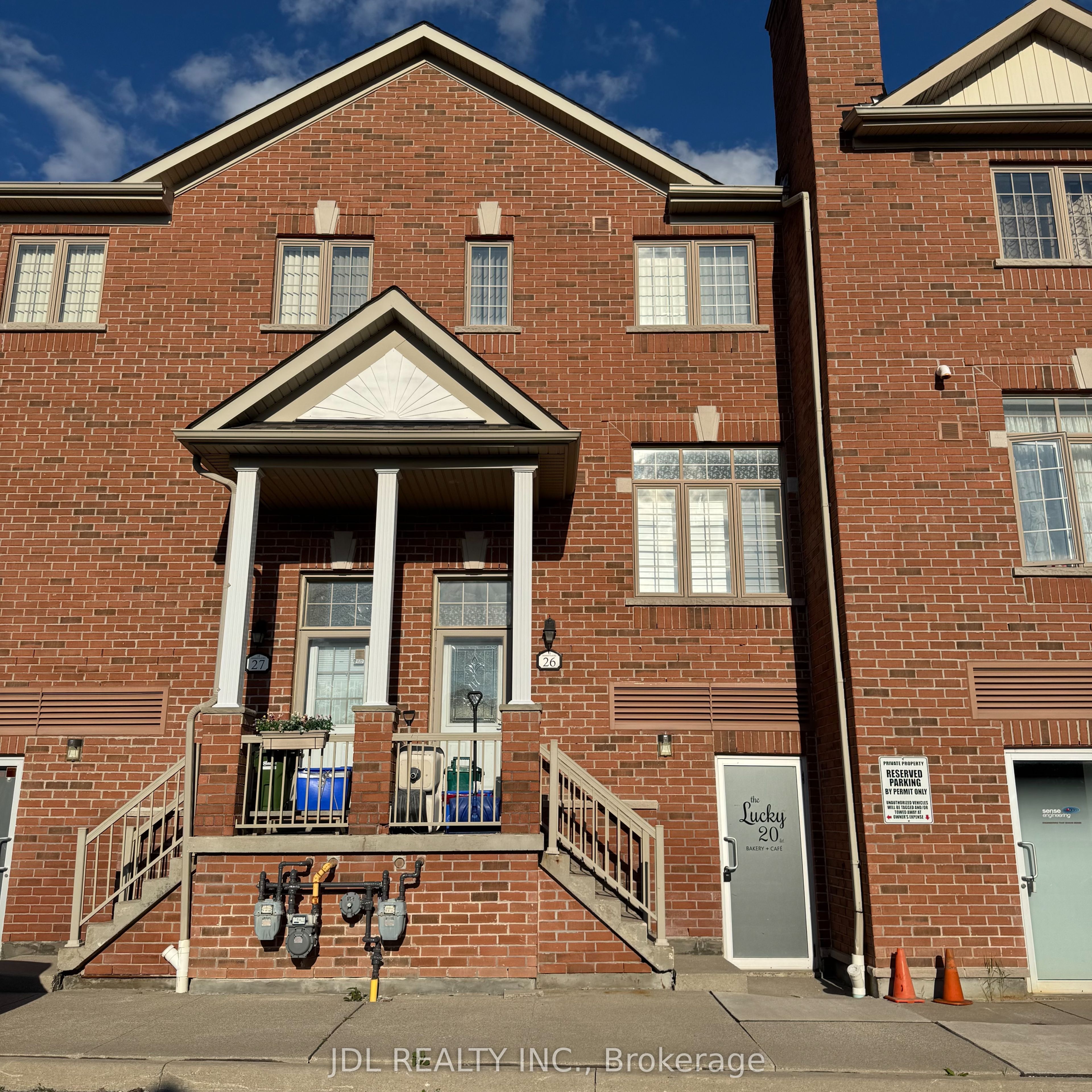 10 Greensborough Village Circle 27, Markham, ON L6E 1M4