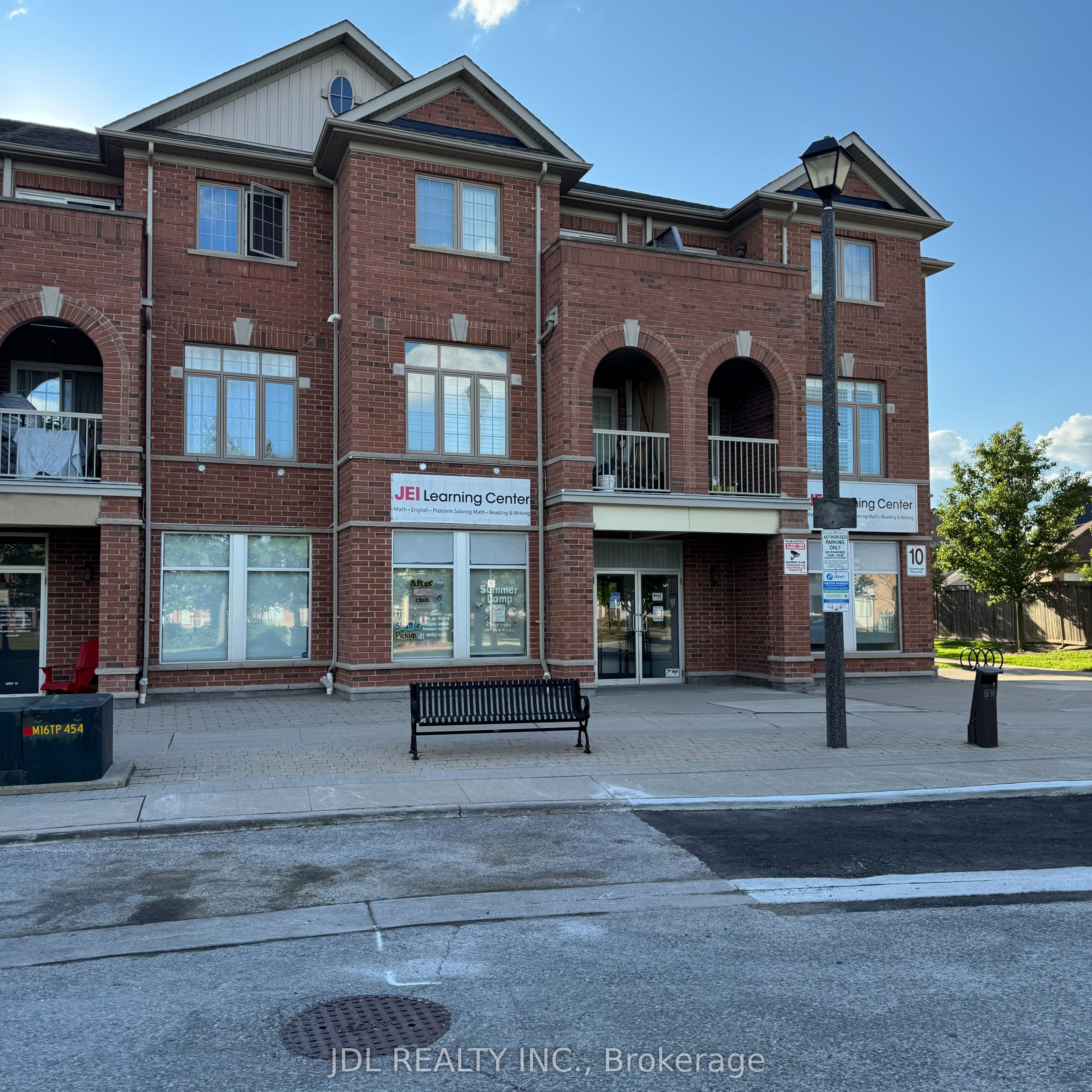 10 Greensborough Village Circle 27, Markham, ON L6E 1M4 photo 2