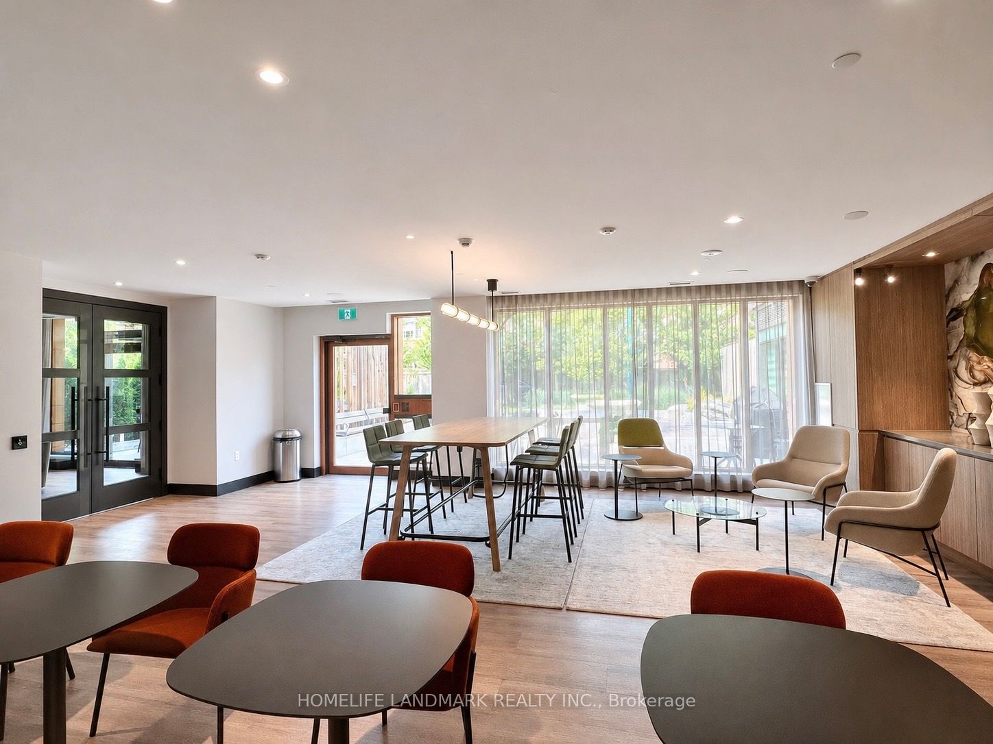 8 Beverley Glen Boulevard 605, Vaughan, ON L4J 0L5 photo 4