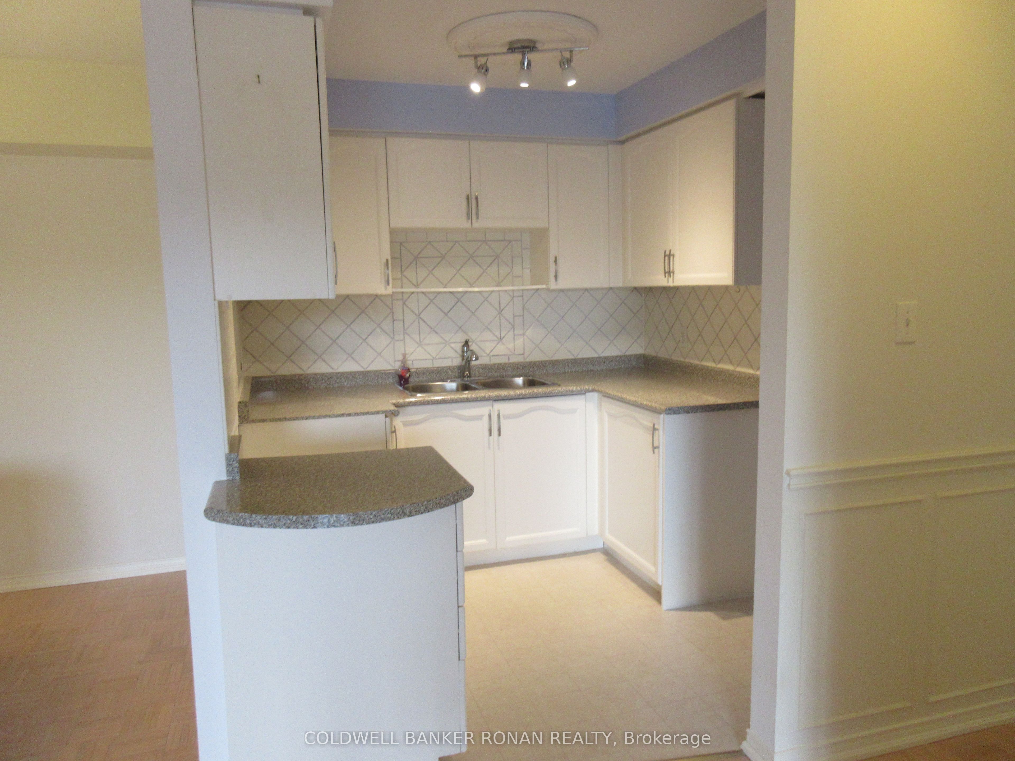 247 King Street N 314, New Tecumseth, ON L9R 1N4 photo 4
