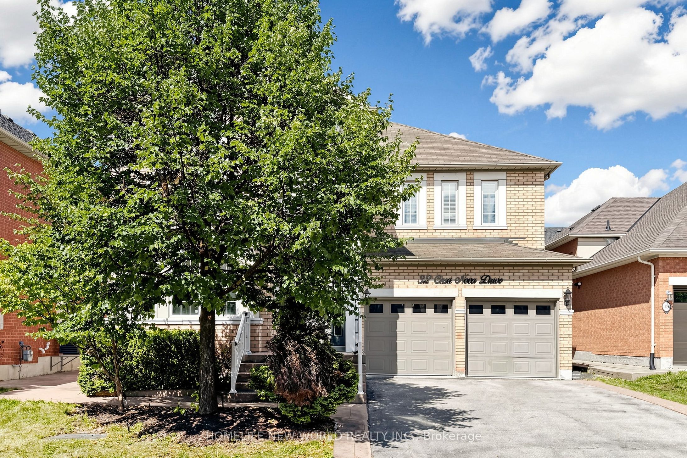 32 Casa Nova Drive, Vaughan, ON L4H 3A1