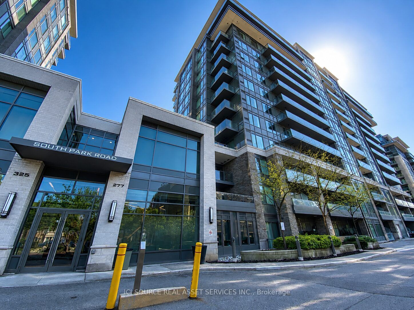 277 South Park Road 920, Markham, ON L3T 0B8