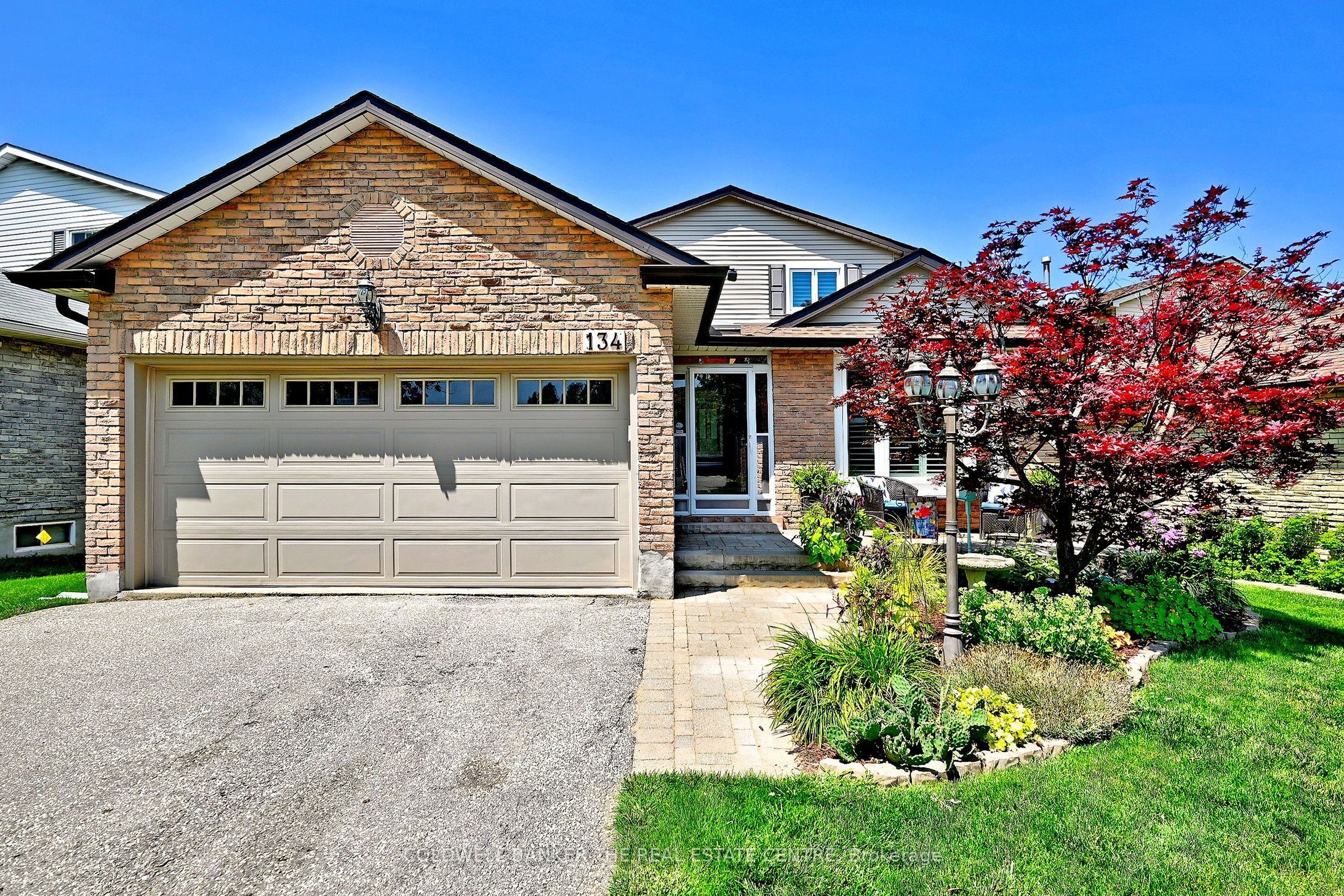 134 Huron Heights Drive, Newmarket, ON L3Y 6N3