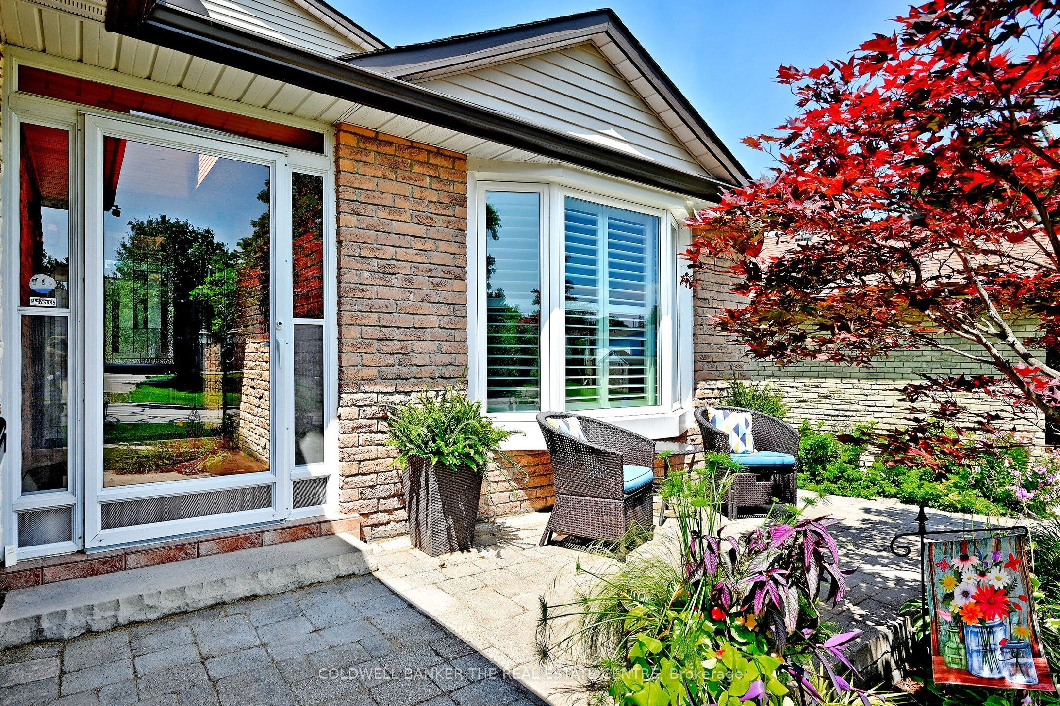 134 Huron Heights Drive, Newmarket, ON L3Y 6N3 photo 2
