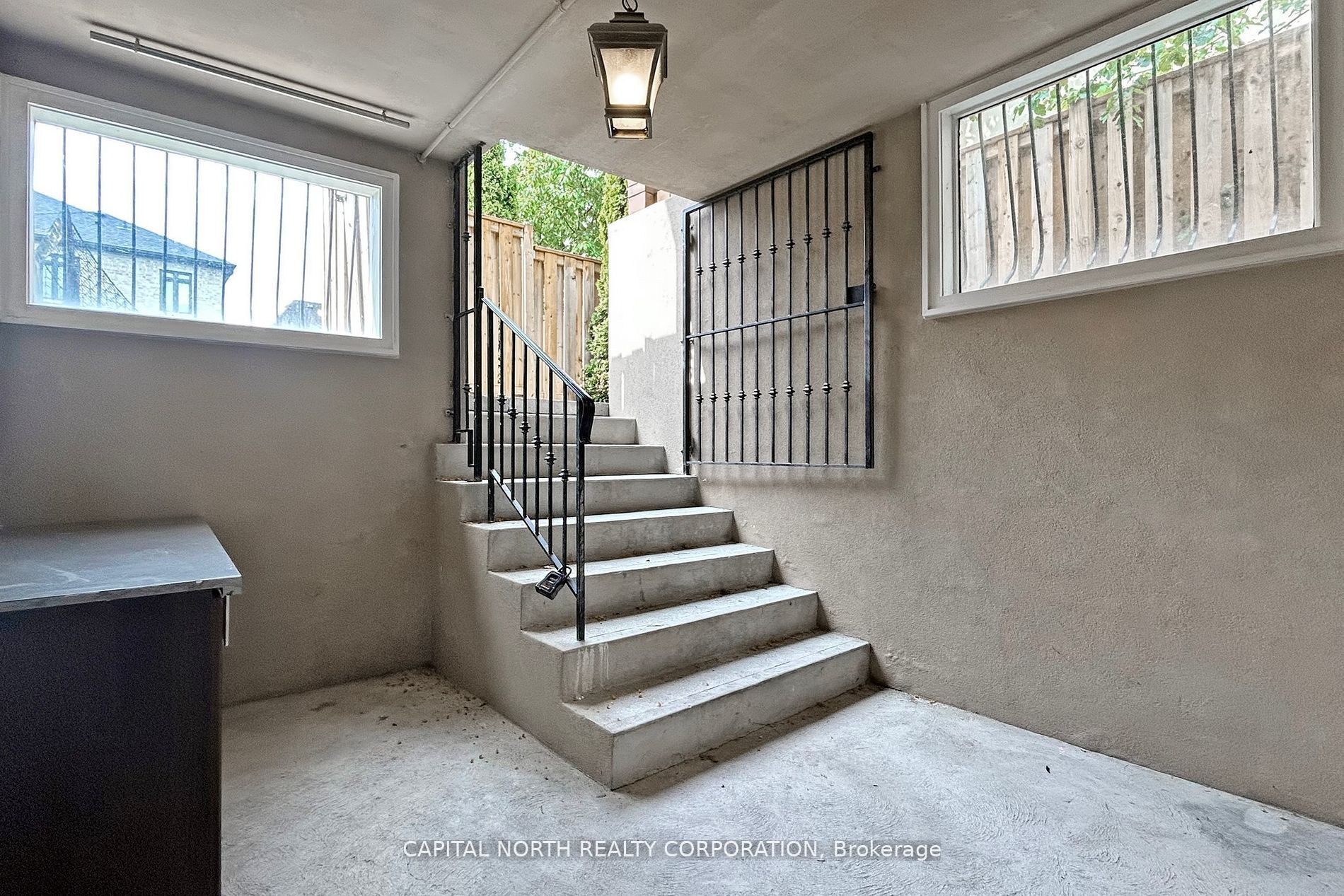 54 Winchester Lane Basement, Richmond Hill, ON L4C 6Y7 photo 4