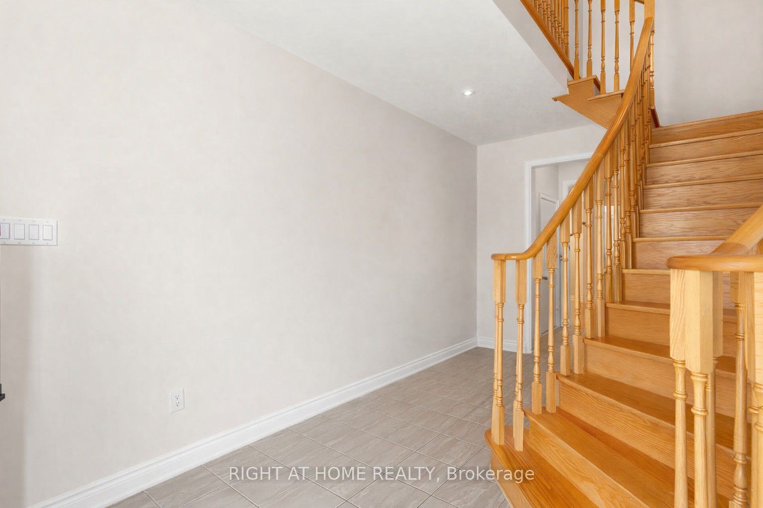 99 Richler Avenue, Vaughan, ON L4H 3Y6 photo 3