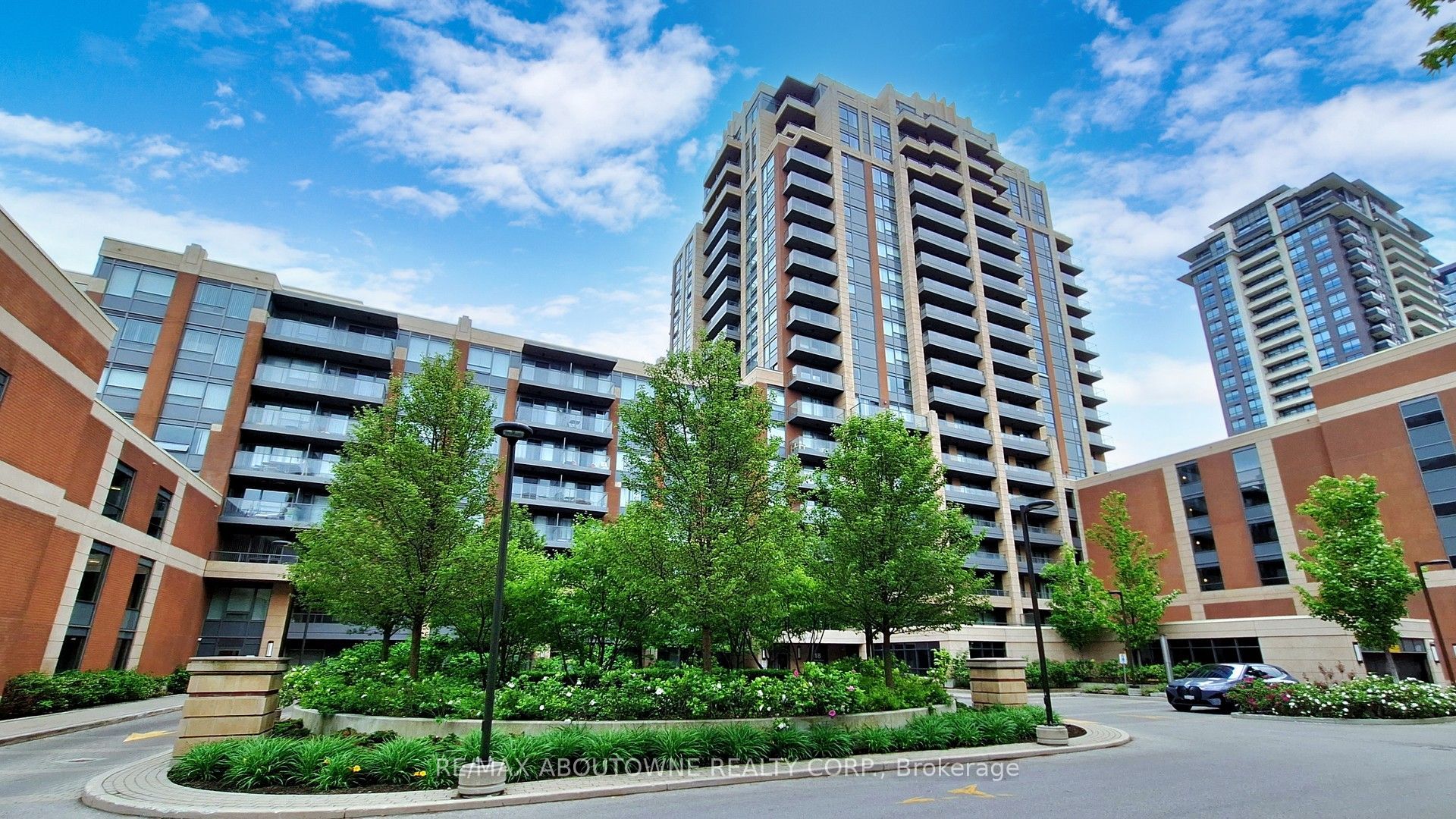 18 Uptown Drive 921, Markham, ON L3R 5M5 photo 2