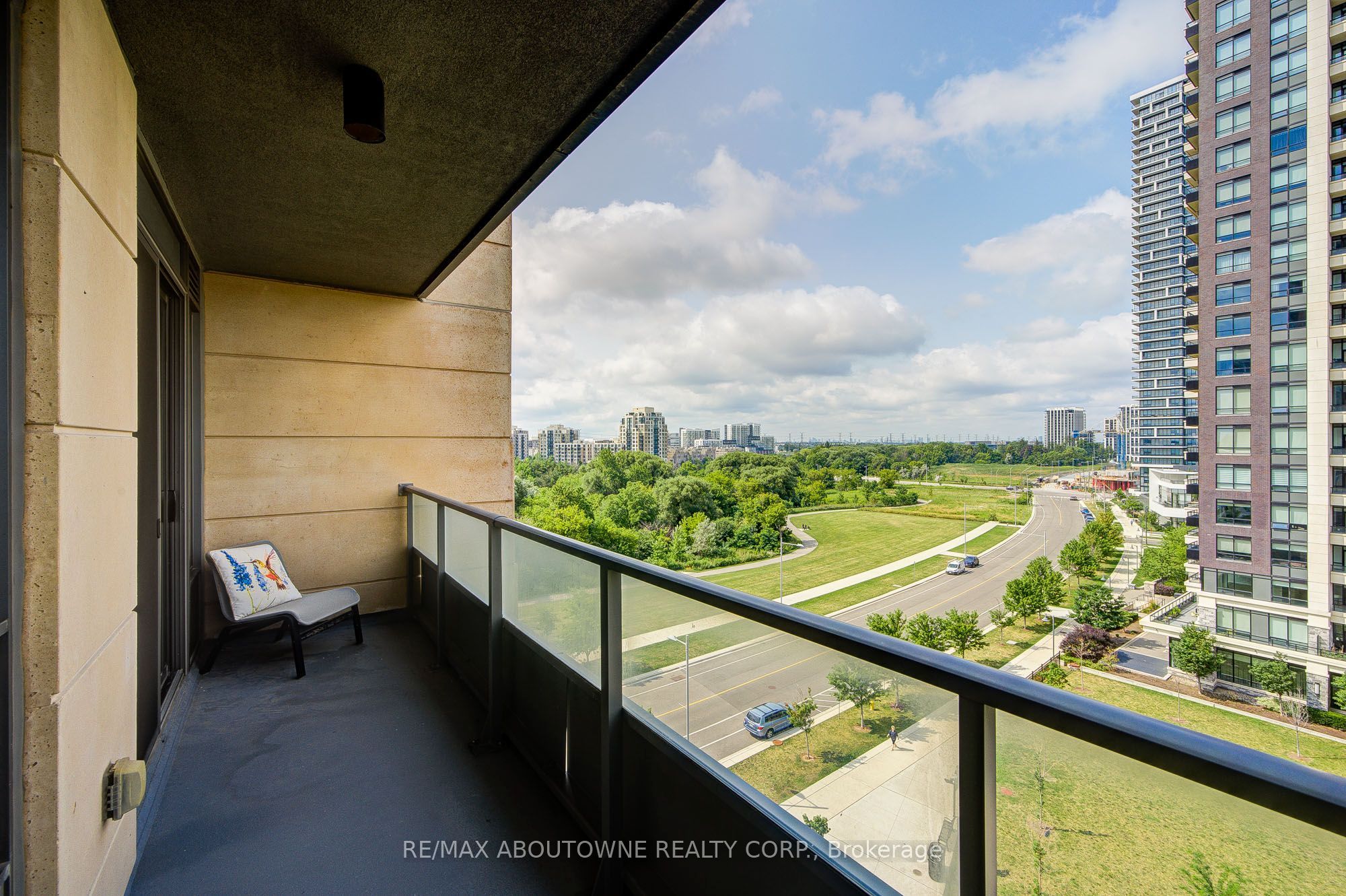 18 Uptown Drive 921, Markham, ON L3R 5M5 photo 3