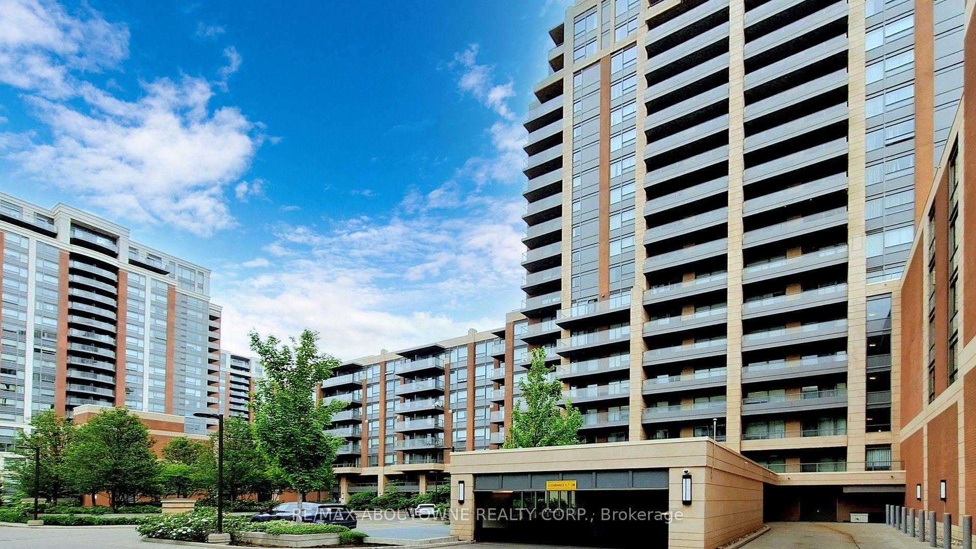 18 Uptown Drive 921, Markham, ON L3R 5M5 photo 5