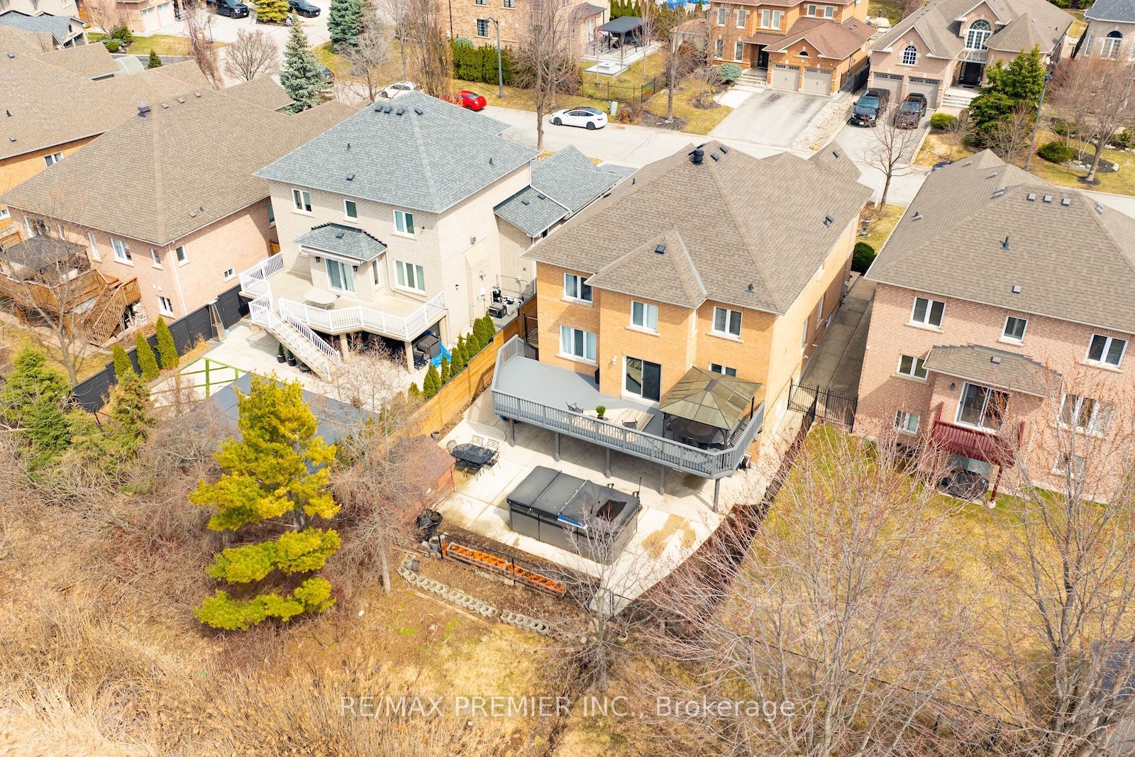 16 St Michele Place Upper, Vaughan, ON L4H 1H3 photo 3