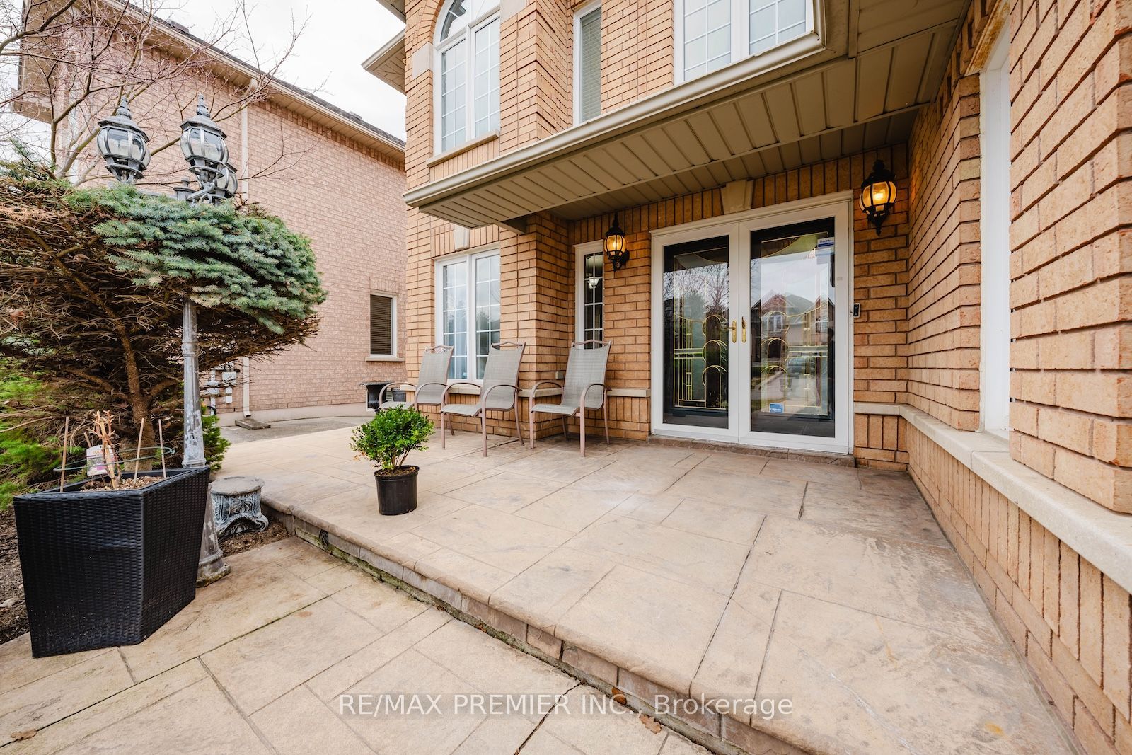 16 St Michele Place Upper, Vaughan, ON L4H 1H3 photo 5
