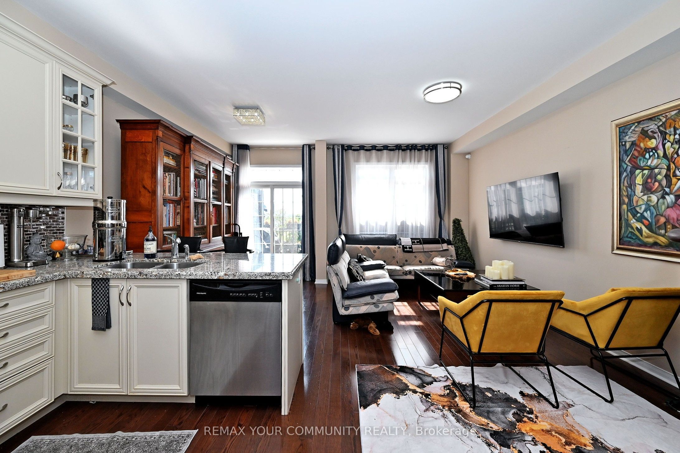 30 Spruce Pine Crescent, Vaughan, ON L6A 4T3 photo 5