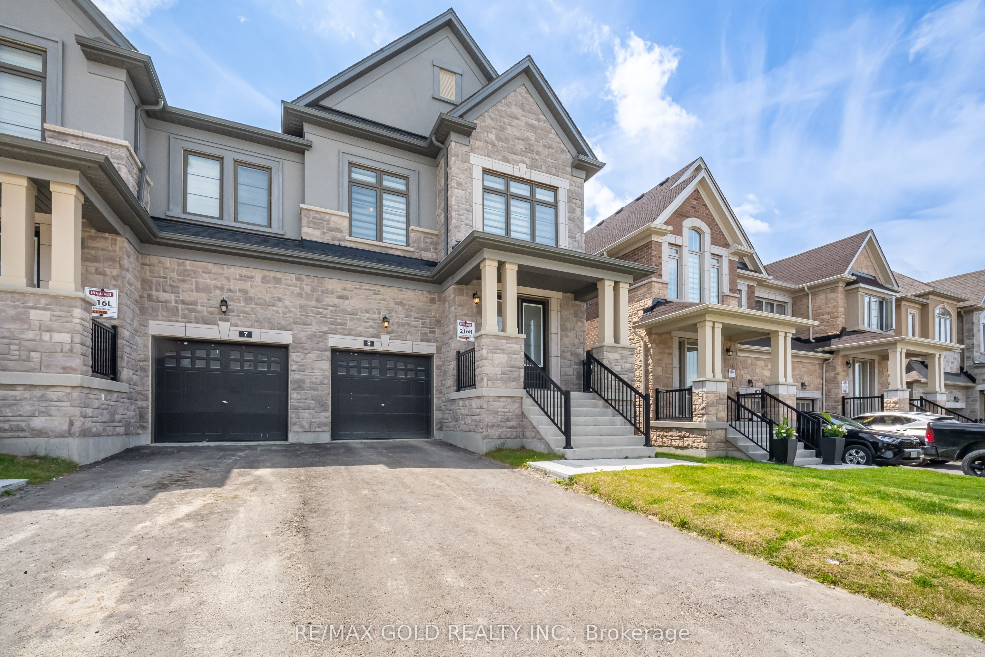 9 Kentledge Avenue, East Gwillimbury, ON L9N 0V9 photo 2