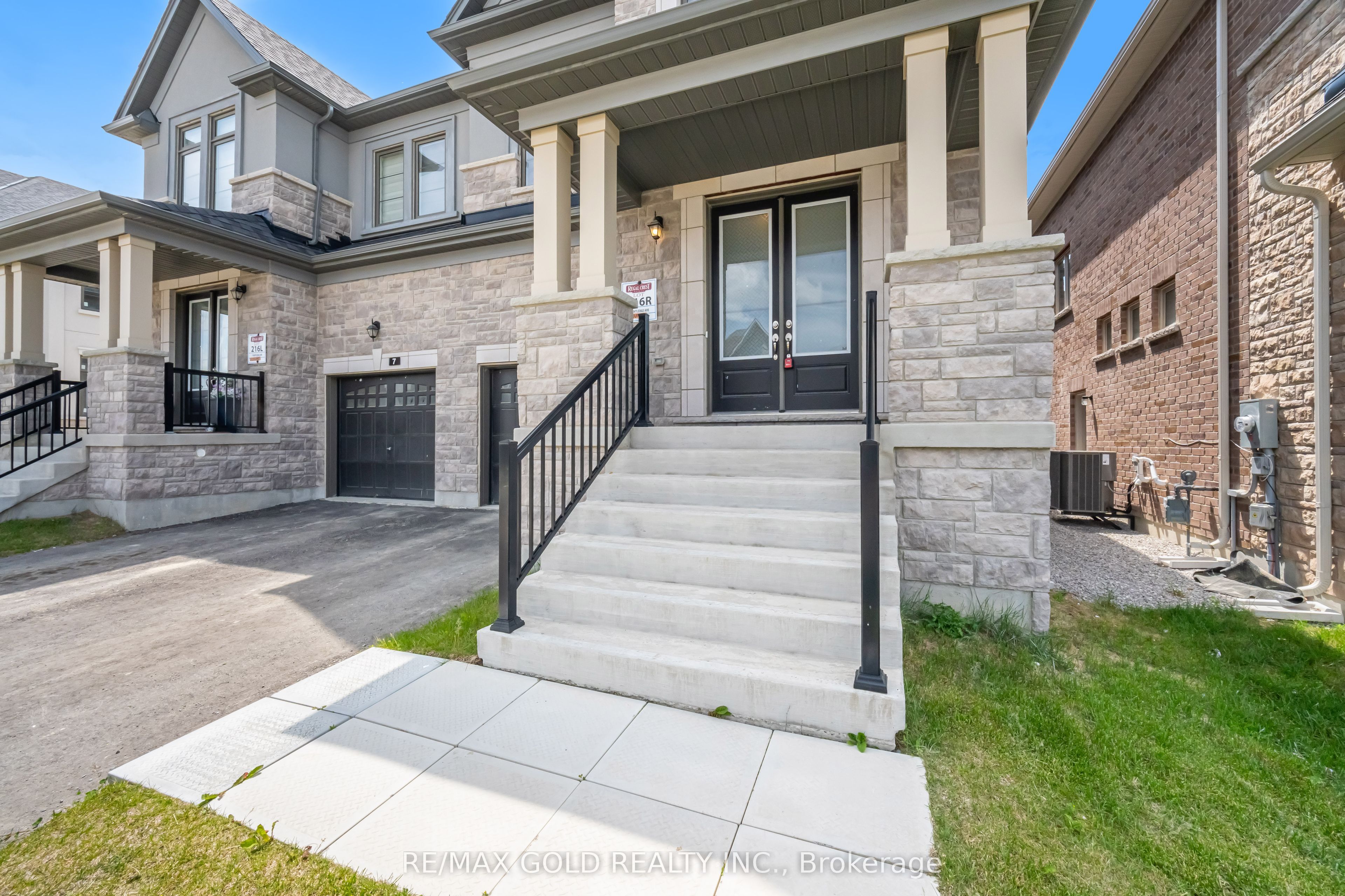9 Kentledge Avenue, East Gwillimbury, ON L9N 0V9 photo 3