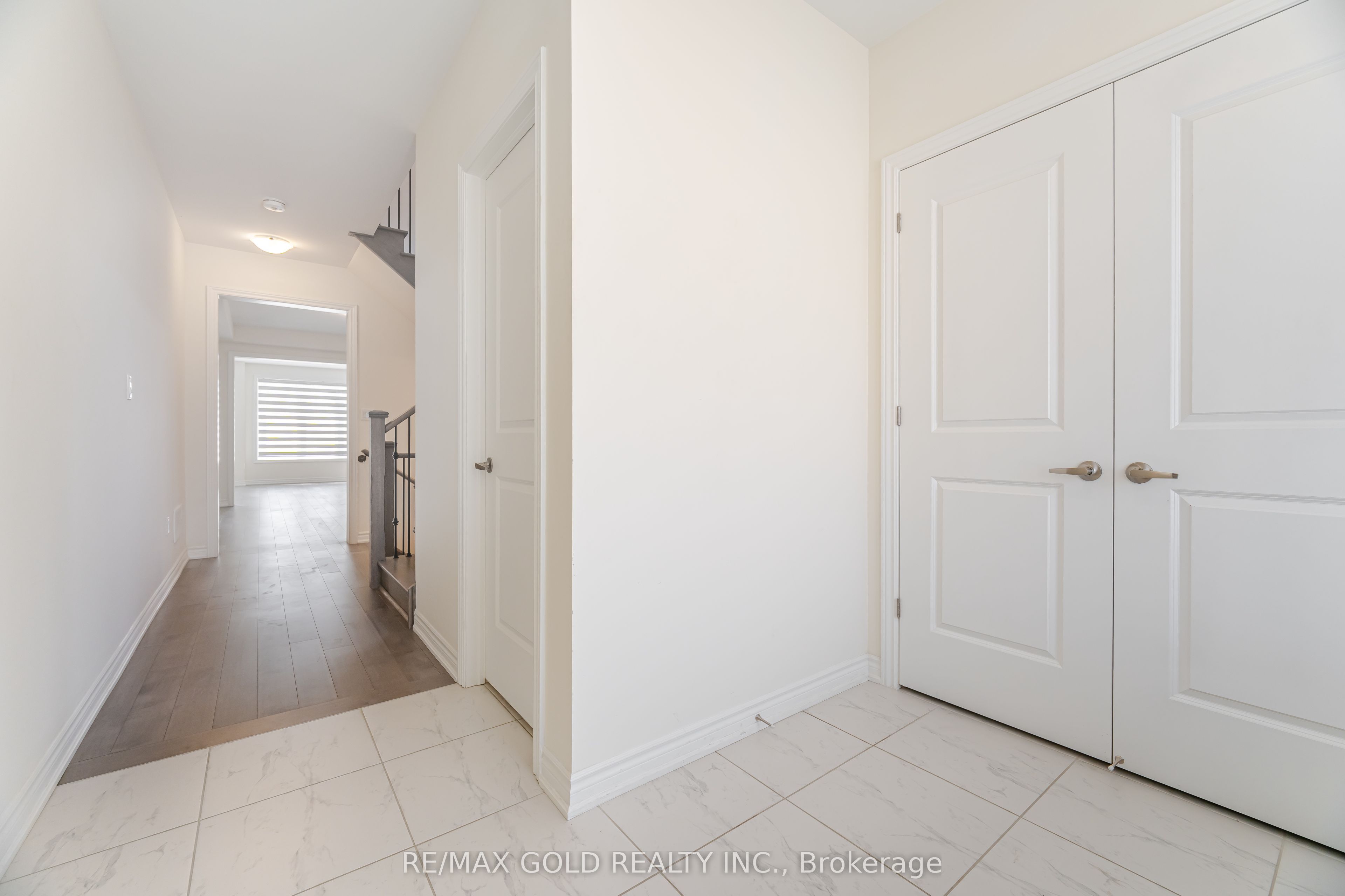 9 Kentledge Avenue, East Gwillimbury, ON L9N 0V9 photo 4