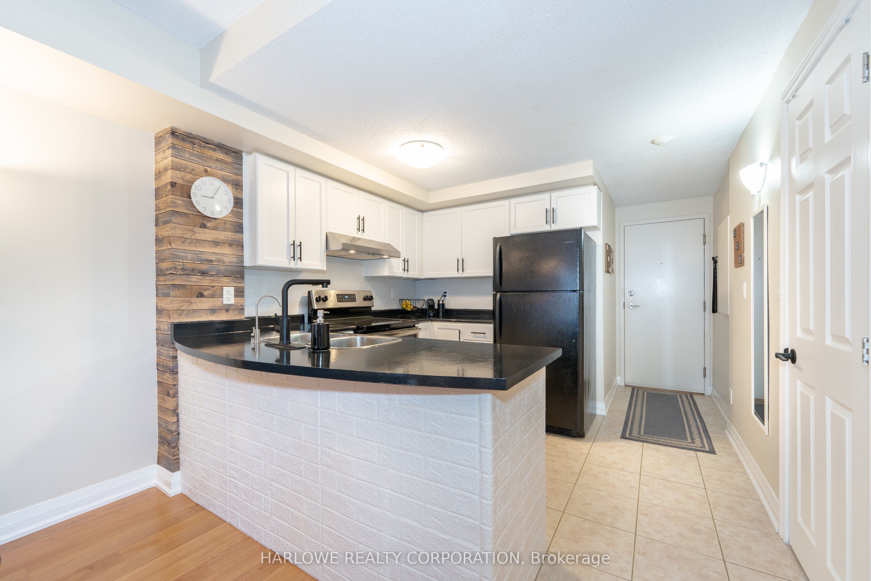 35 Hunt Avenue 401, Richmond Hill, ON L4C 4H1 photo 4
