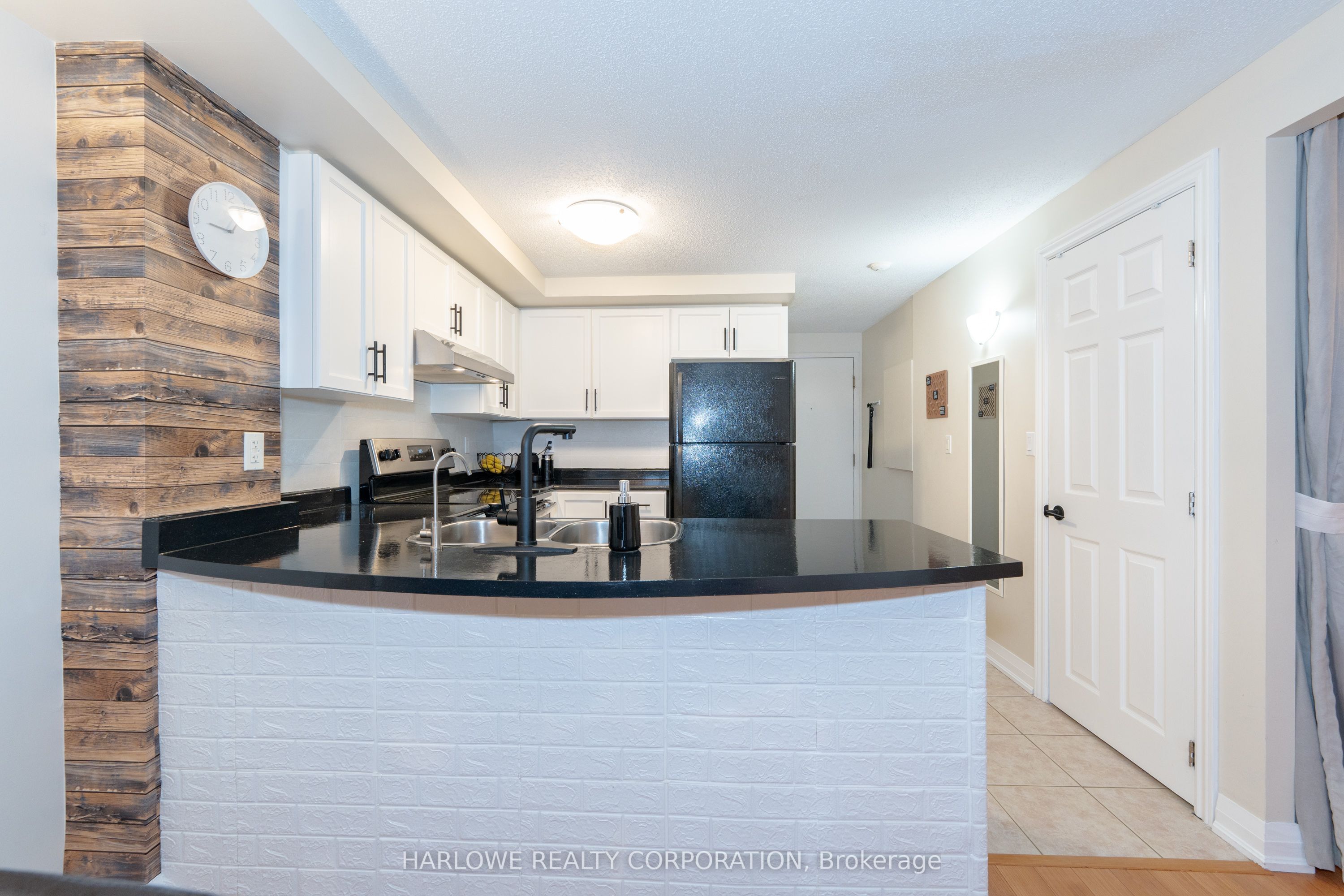 35 Hunt Avenue 401, Richmond Hill, ON L4C 4H1 photo 5