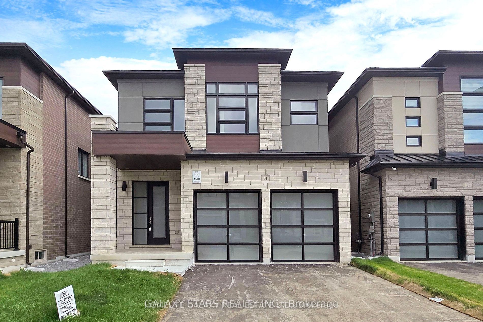 31 Sambro Lane, Whitchurch-Stouffville, ON L4A 0S1 photo 2