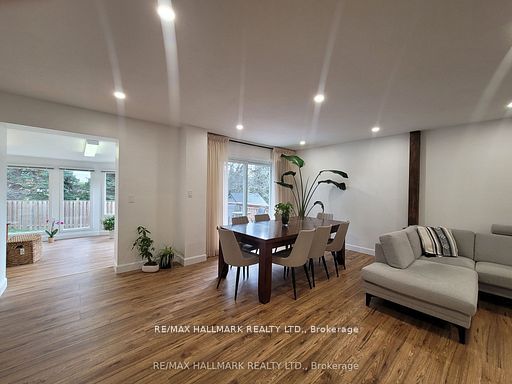23 Ironshield Crescent, Markham, ON L3T 3K7 photo 2