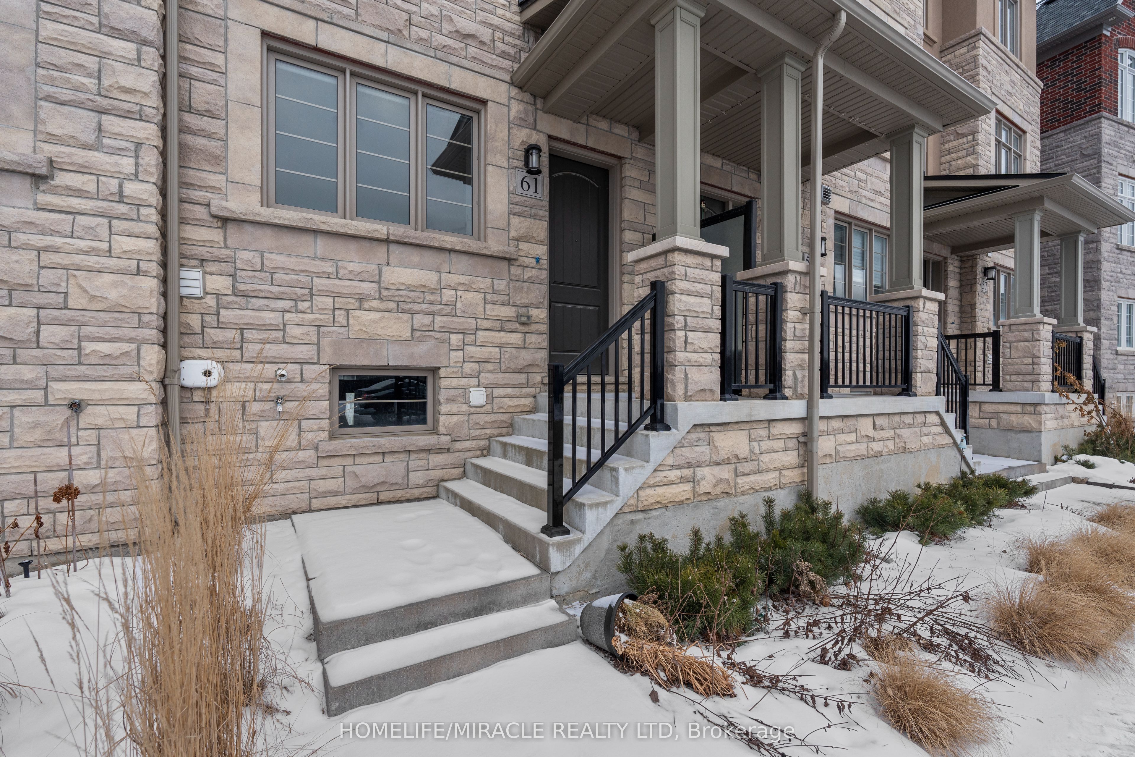 61 Yorkton Boulevard, Markham, ON L6C 0Y8
