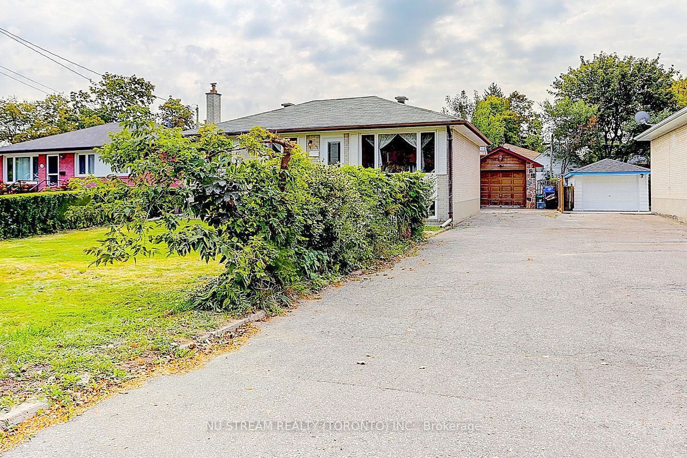 432 Crosby Avenue Main, Richmond Hill, ON L4C 2S1 photo 2