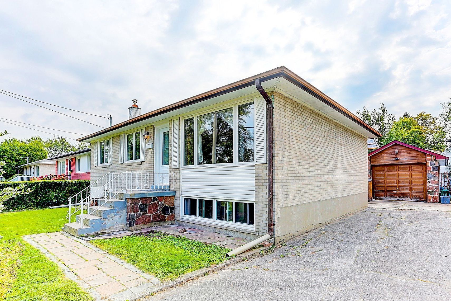 432 Crosby Avenue Main, Richmond Hill, ON L4C 2S1 photo 3