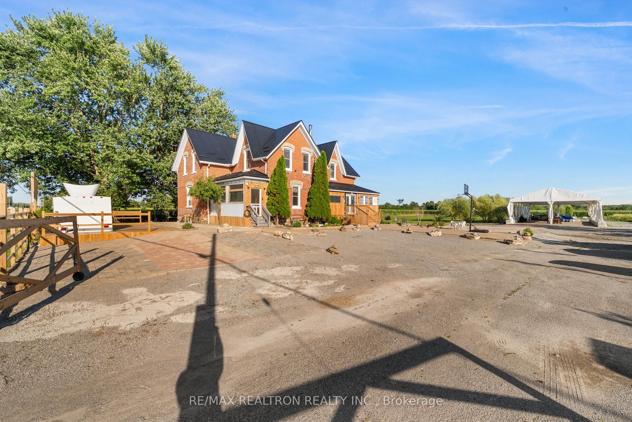27453 Highway 48, Georgina, ON L0E 1R0 photo 3