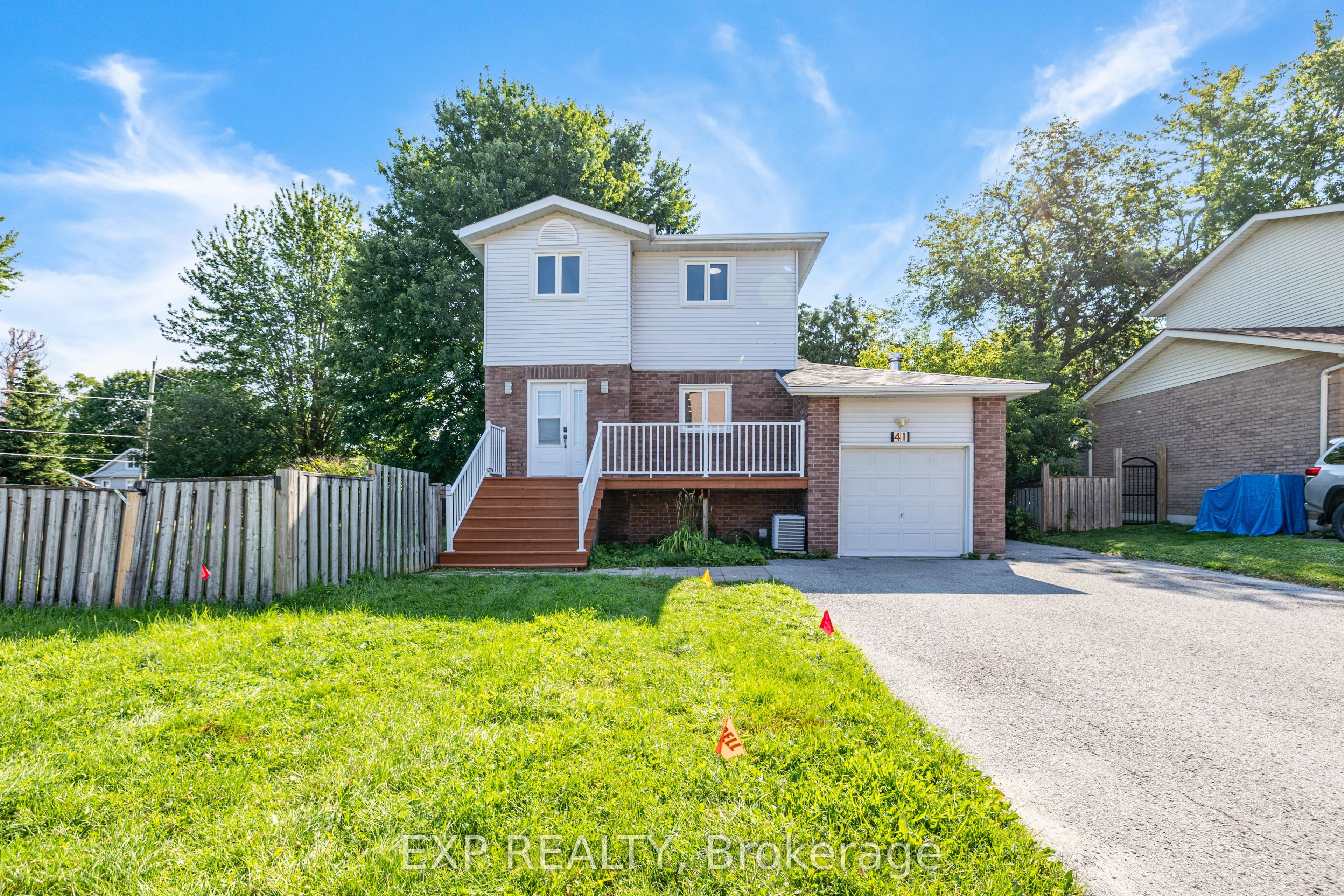 41 Hodgins Avenue, Georgina, ON L4P 3N1 photo 2