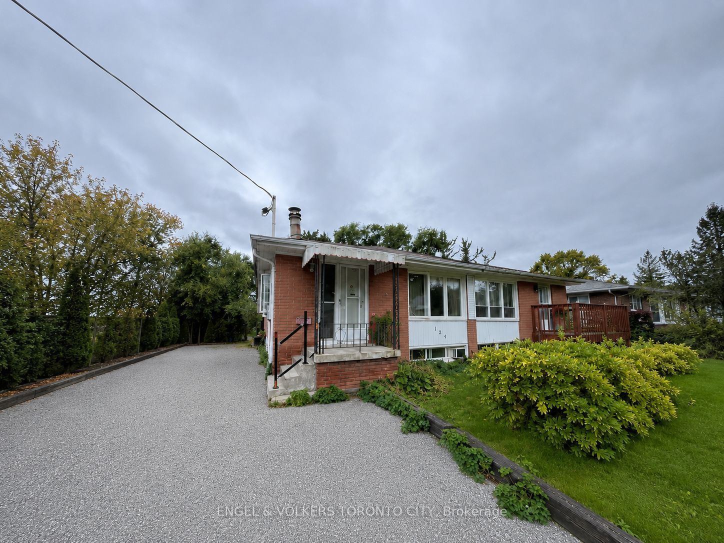 124 Septonne Avenue Main, Newmarket, ON L3Y 2W3 photo 3