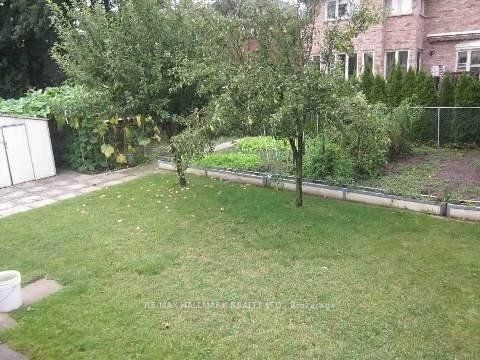 169 Trayborn Drive, Richmond Hill, ON L4C 4K9 photo 3
