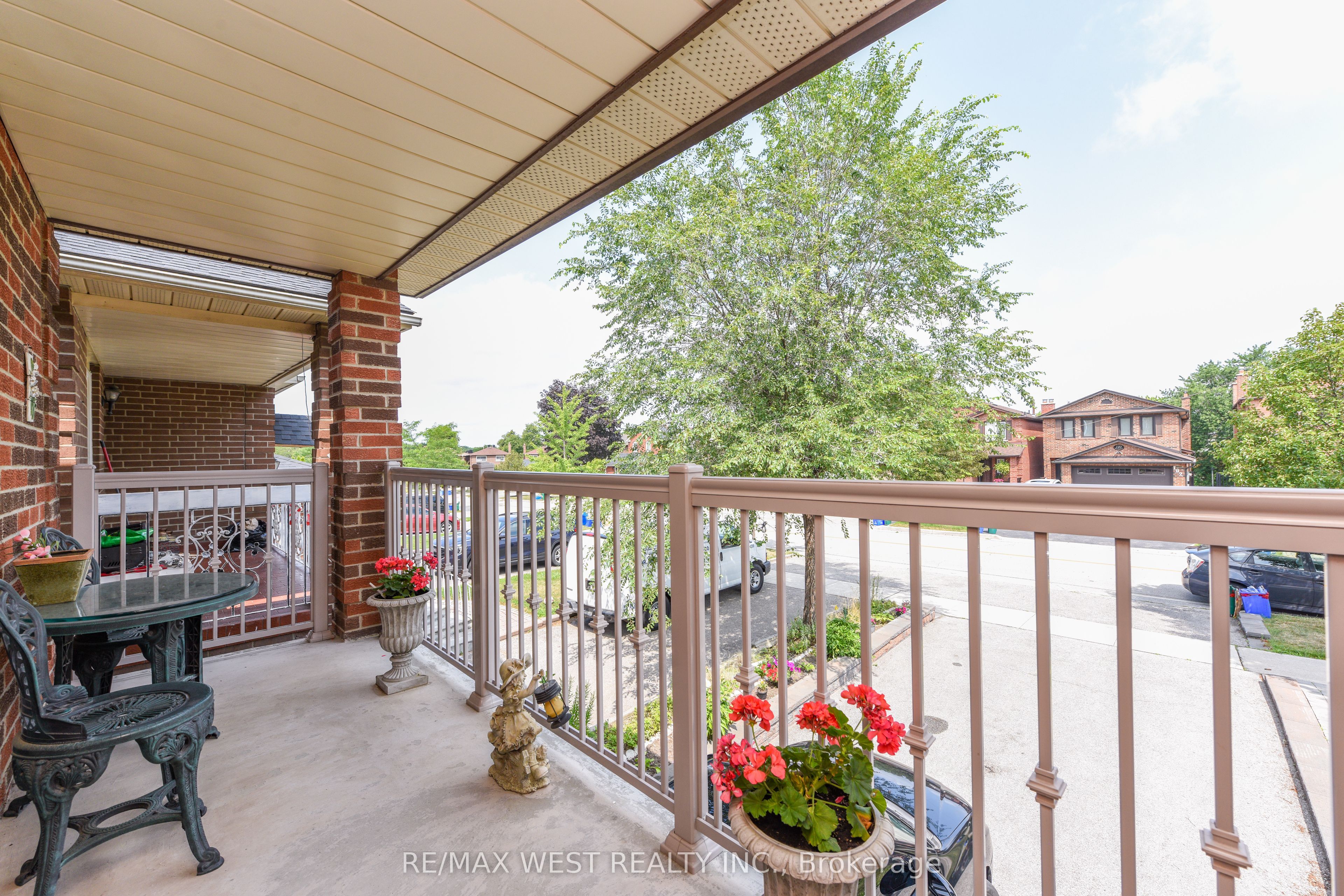 181 Misty Meadow Drive, Vaughan, ON L4L 3V6 photo 2