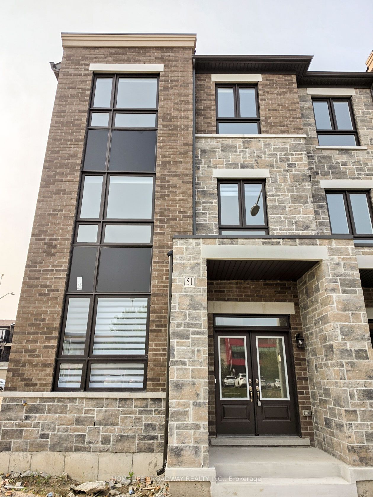 51 Mumbai Drive, Markham, ON L3S 0G1 photo 2