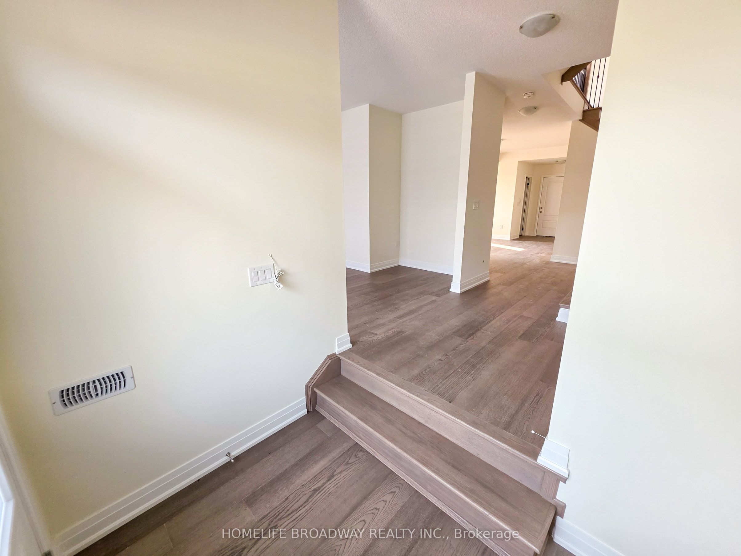 51 Mumbai Drive, Markham, ON L3S 0G1 photo 3