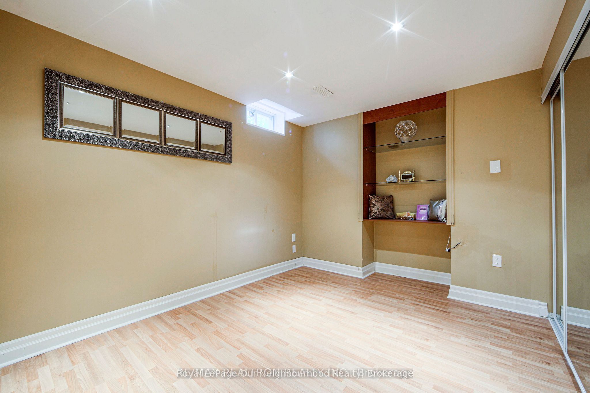 269 Treasure Road BSMT, Vaughan, ON L6A 3K8 photo 4
