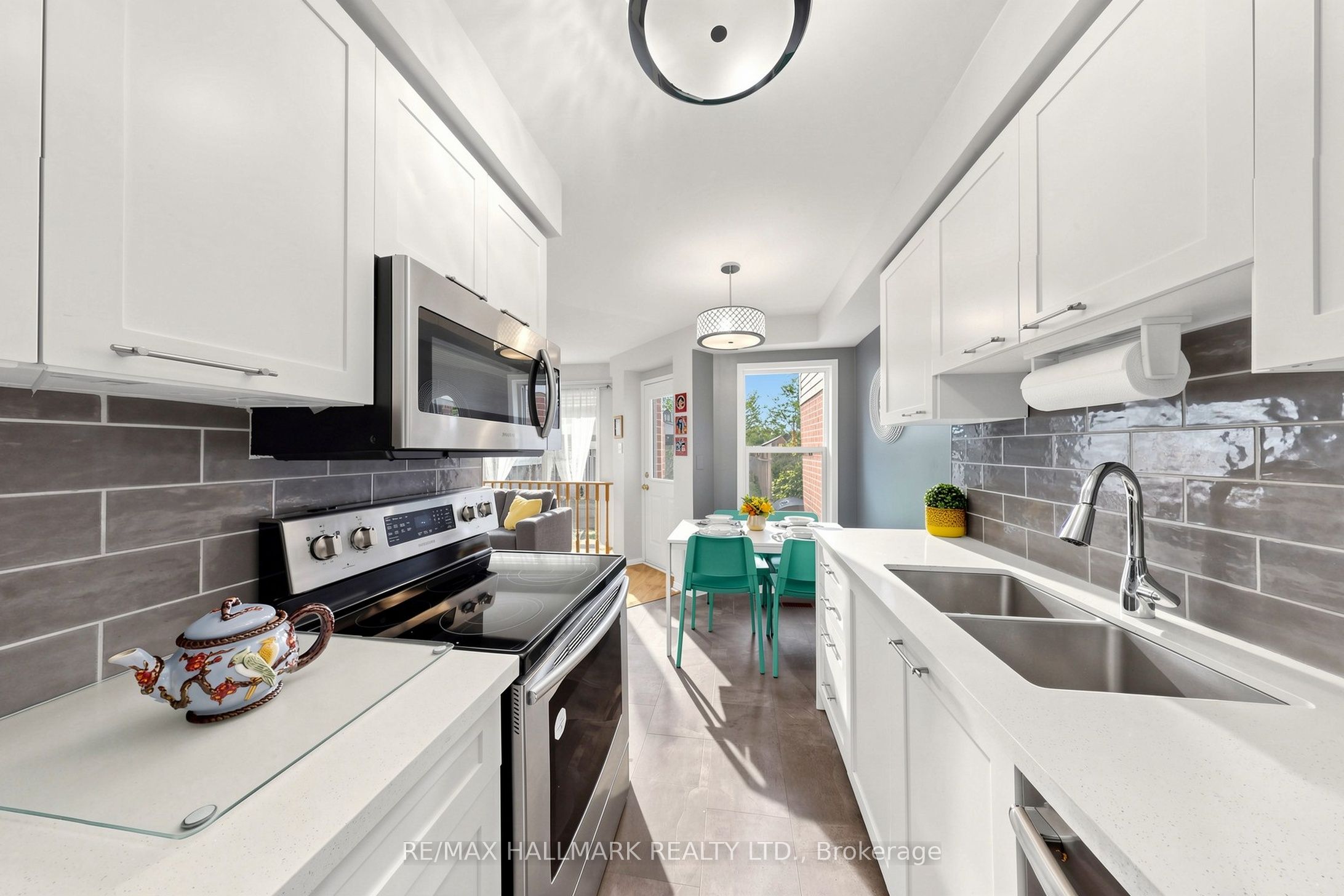 5 Evelyn Buck Lane, Aurora, ON L4G 7H9 photo 5