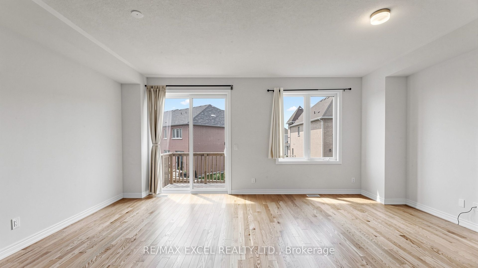 133 Lageer Drive, Whitchurch-Stouffville, ON L4A 4V2 photo 3