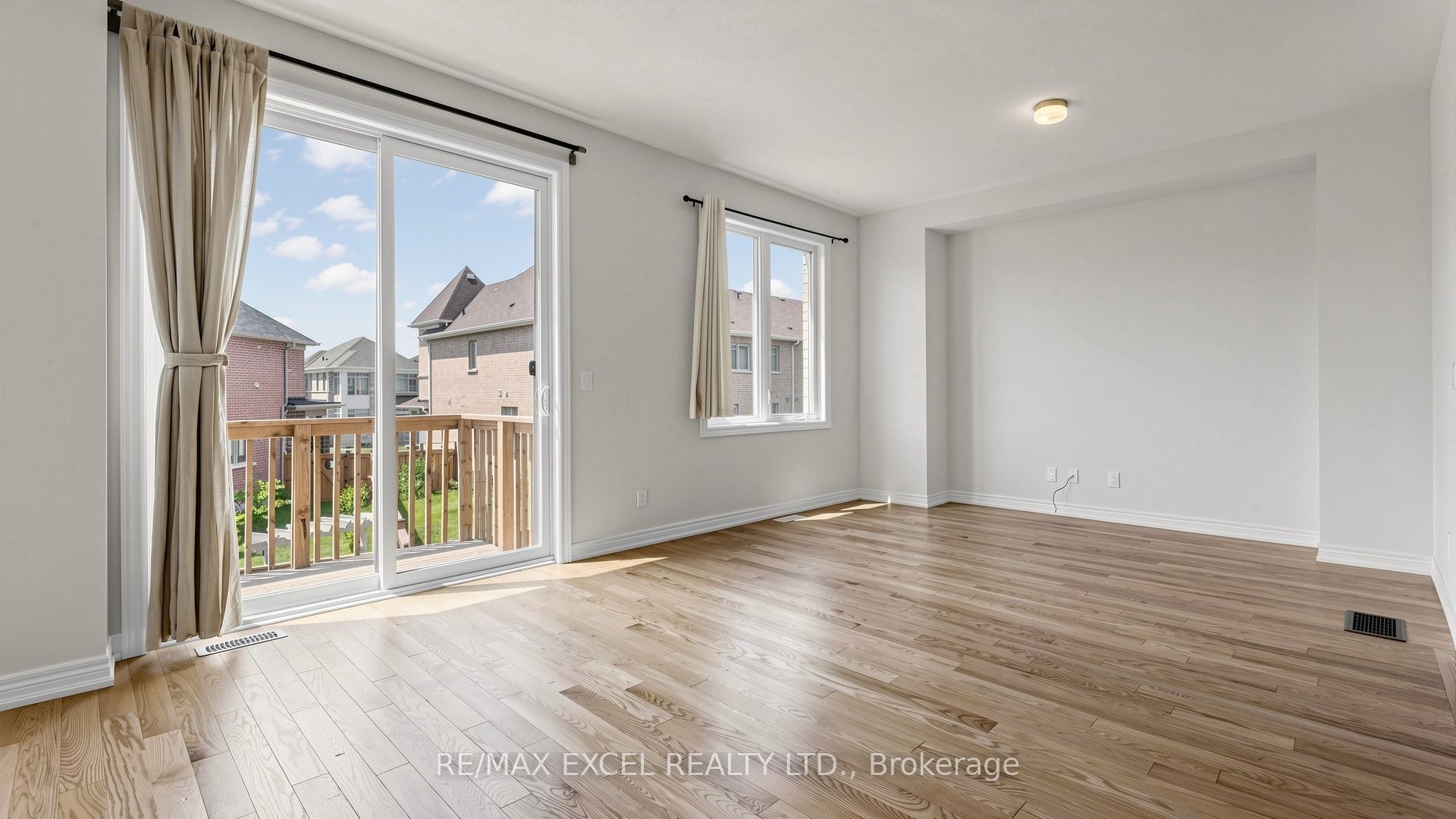133 Lageer Drive, Whitchurch-Stouffville, ON L4A 4V2 photo 4