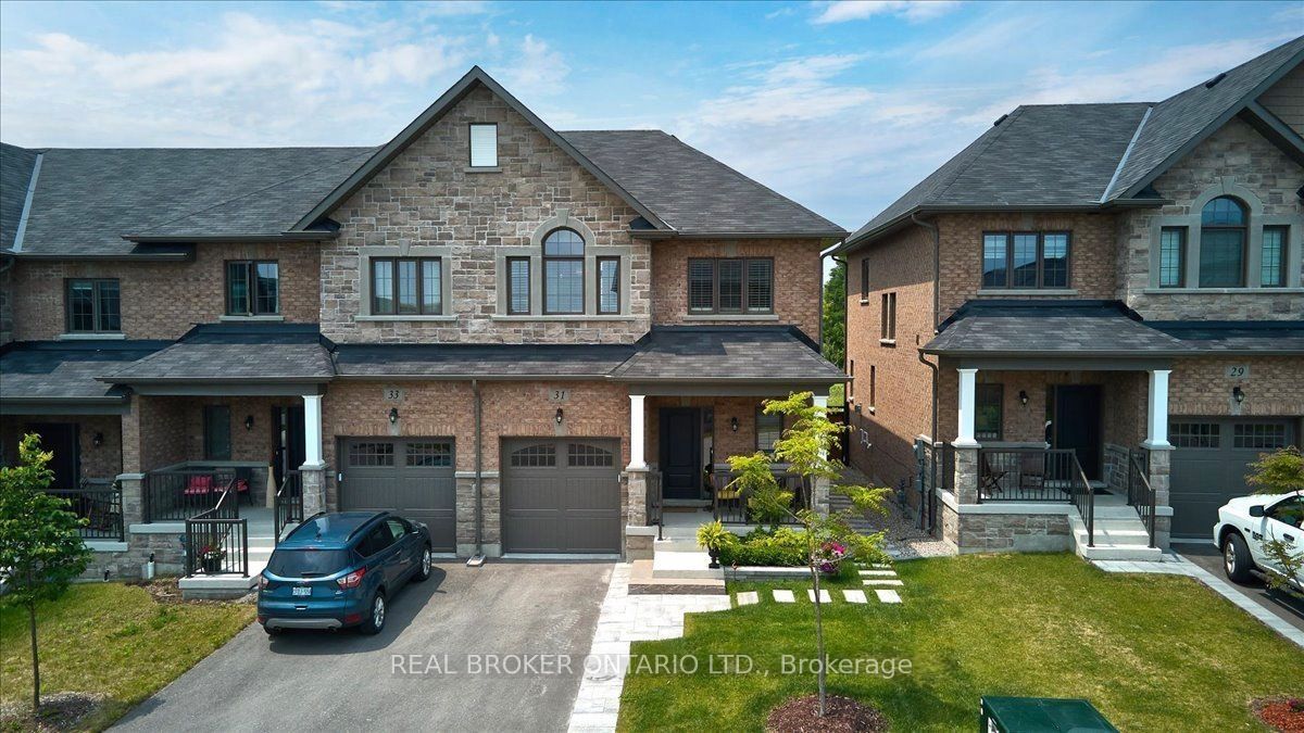 31 Gord Matthews Way, Uxbridge, ON L9P 0E9