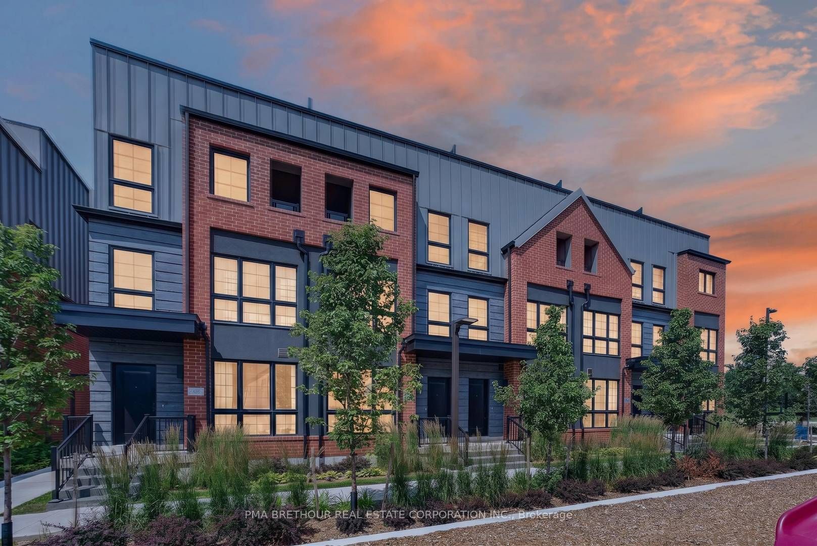 52 Burleigh Mews, Vaughan, ON L4J 8A2 photo 2