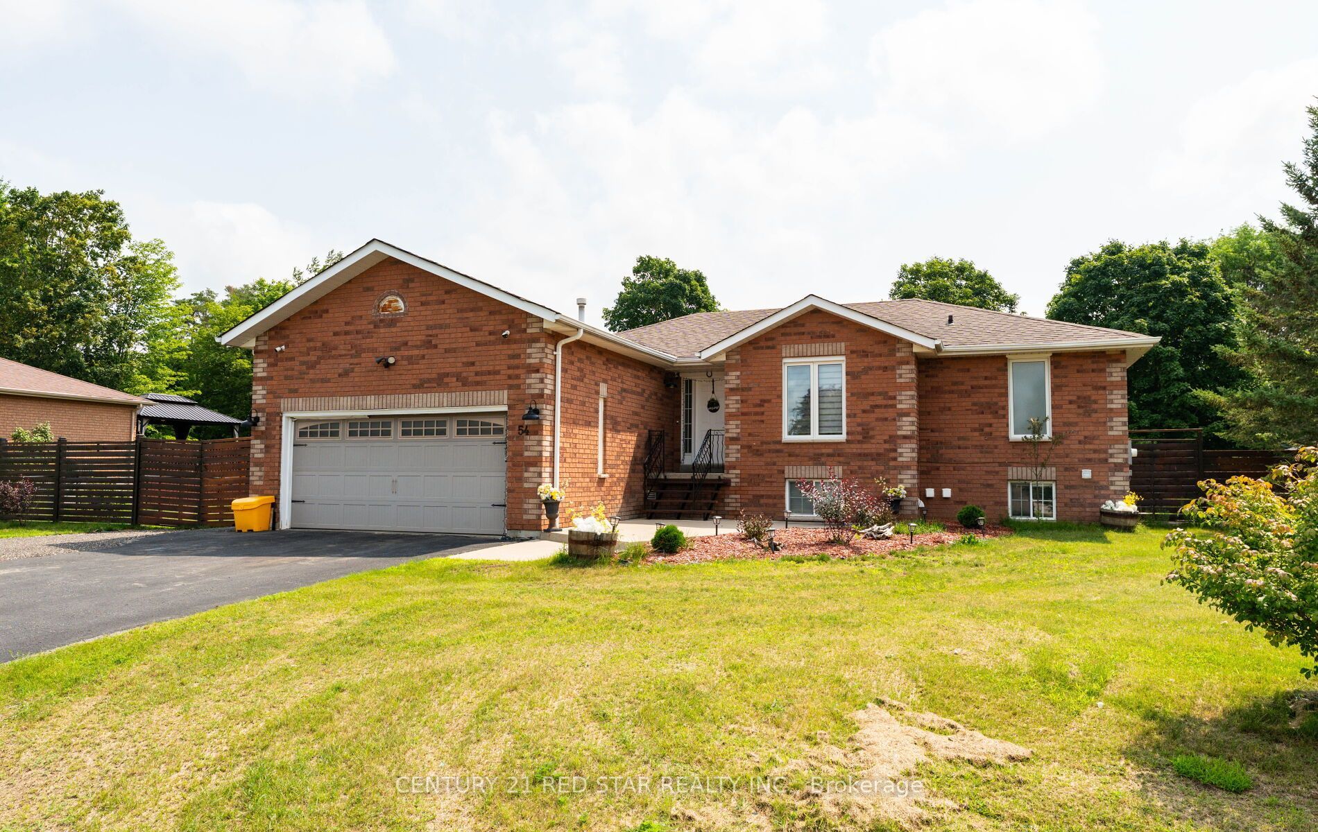 54 Moore Avenue E, Adjala-Tosorontio, ON L0M 1J0