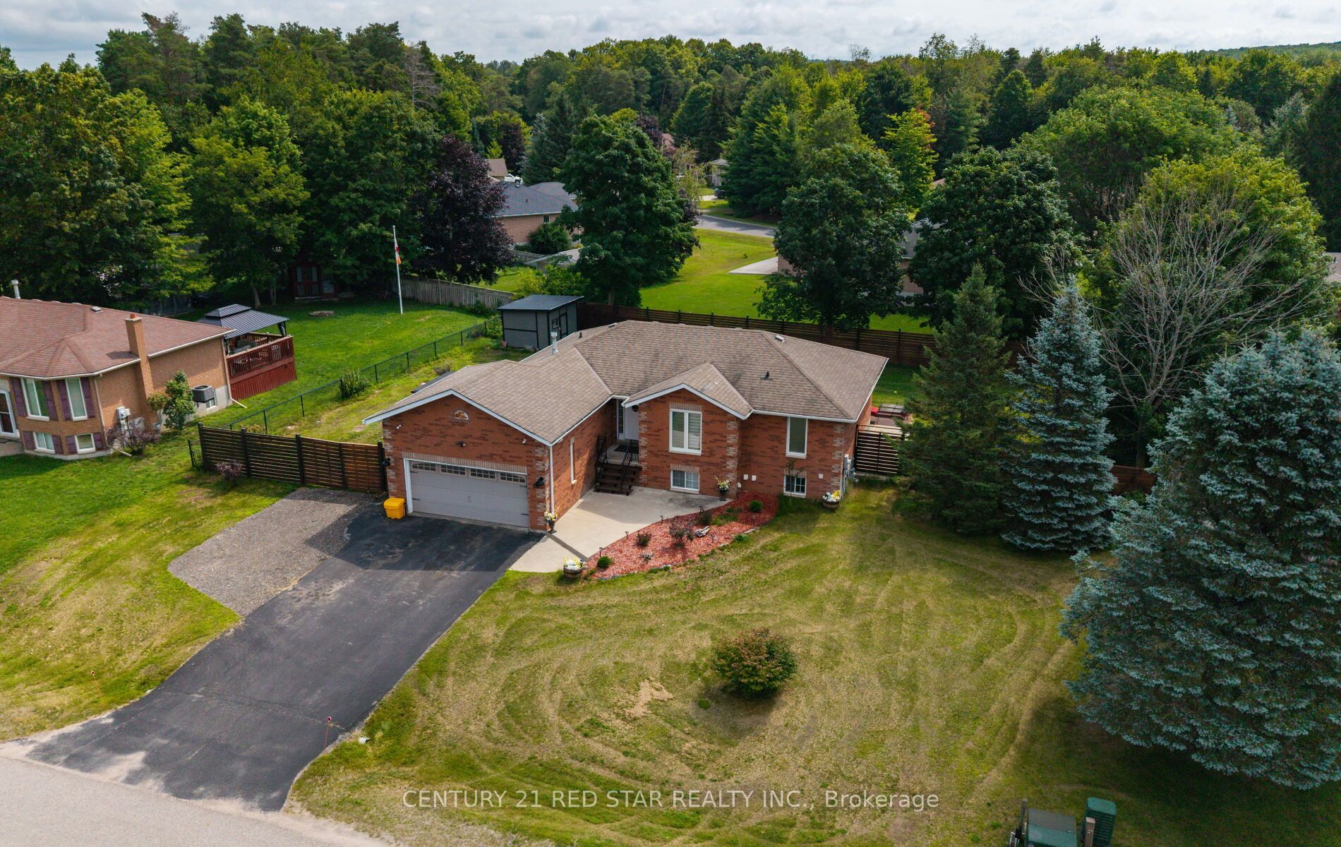 54 Moore Avenue E, Adjala-Tosorontio, ON L0M 1J0 photo 2