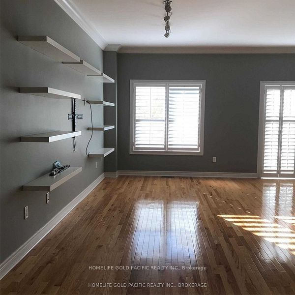 32 Romance Drive, Richmond Hill, ON L4S 2R7 photo 3
