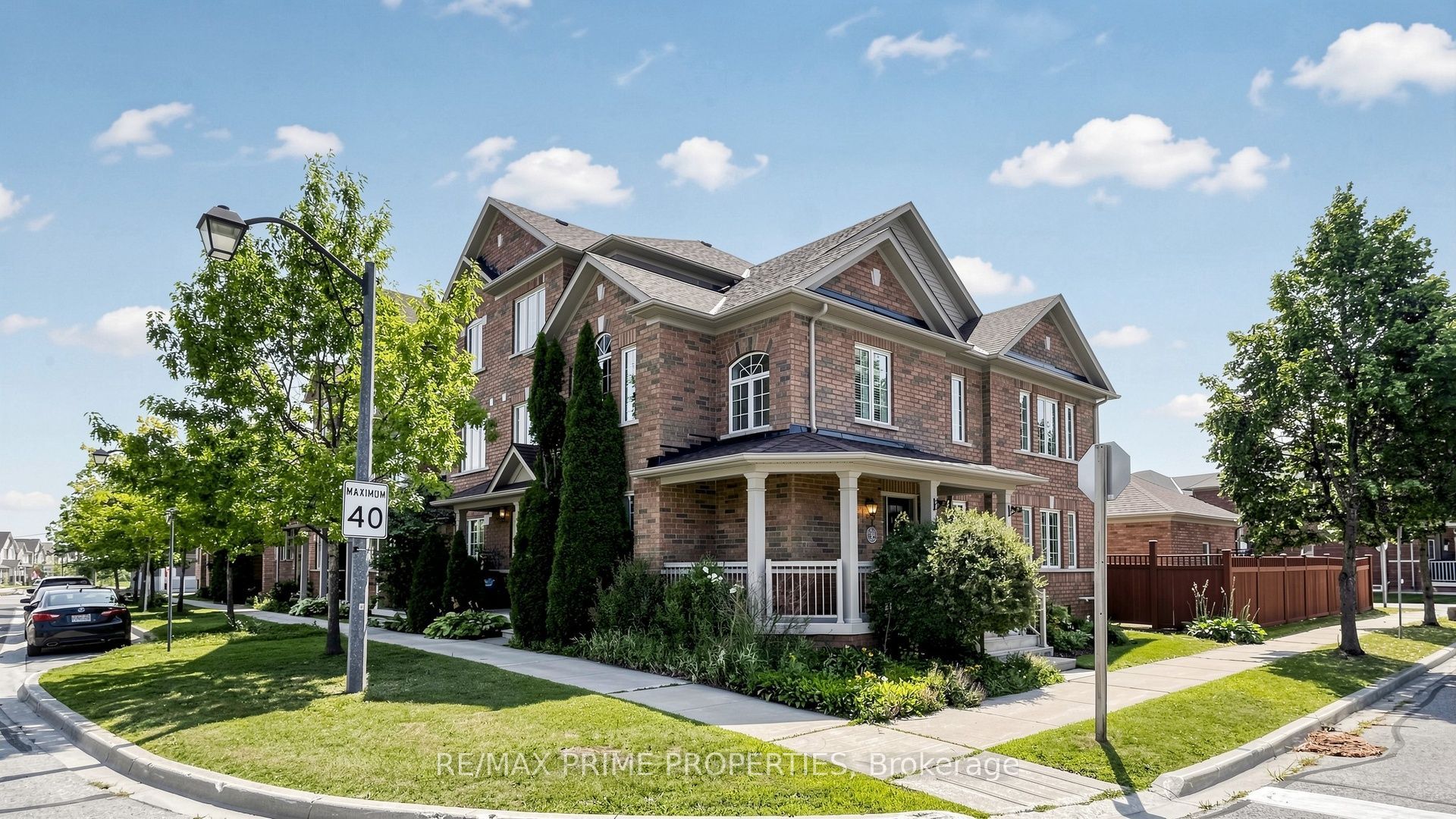 499 White's Hill Avenue, Markham, ON L6B 0J8 photo 2