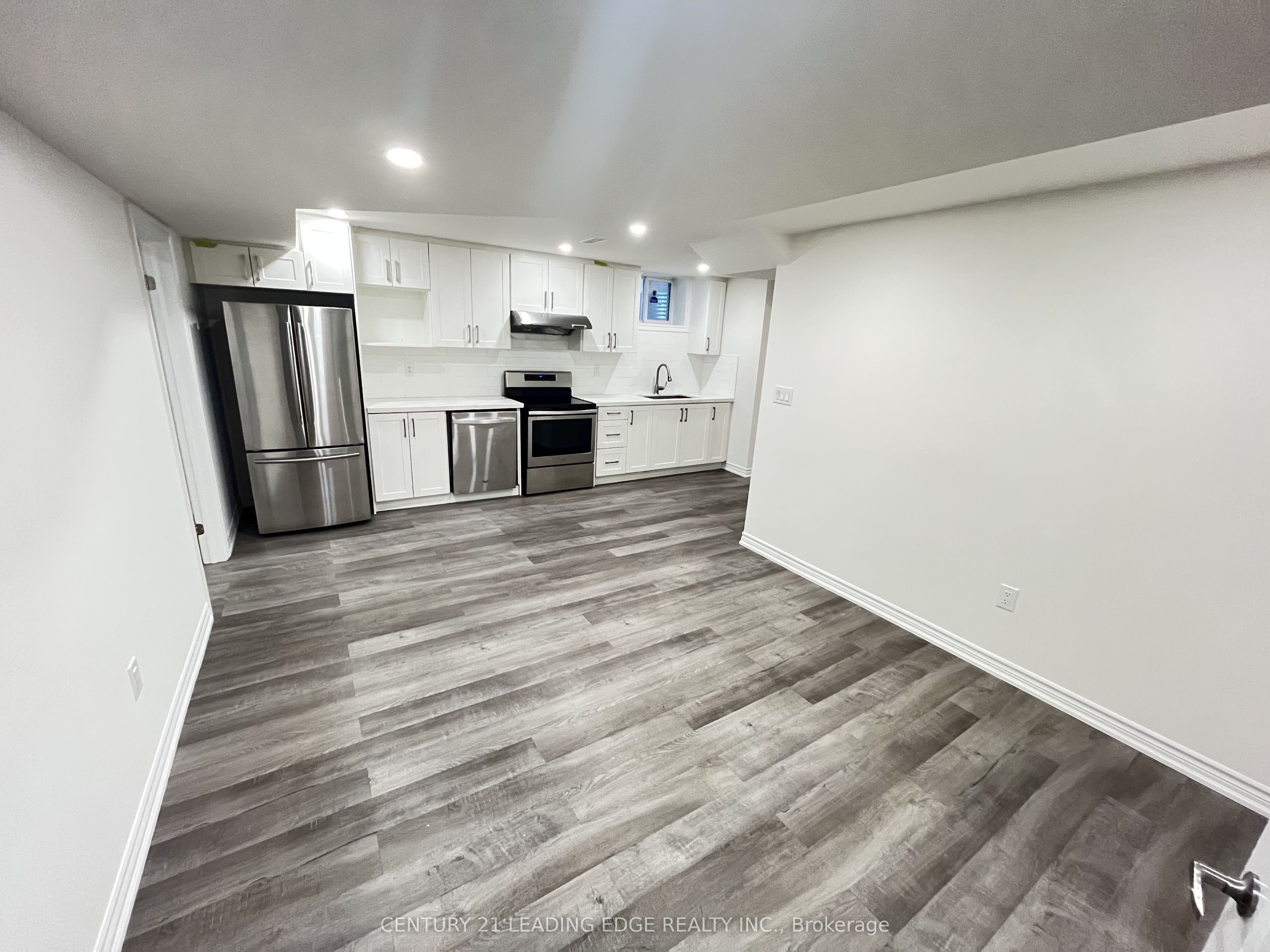 57 Queen Isabella Crescent Bsmt, Vaughan, ON L6A 3J8 photo 3