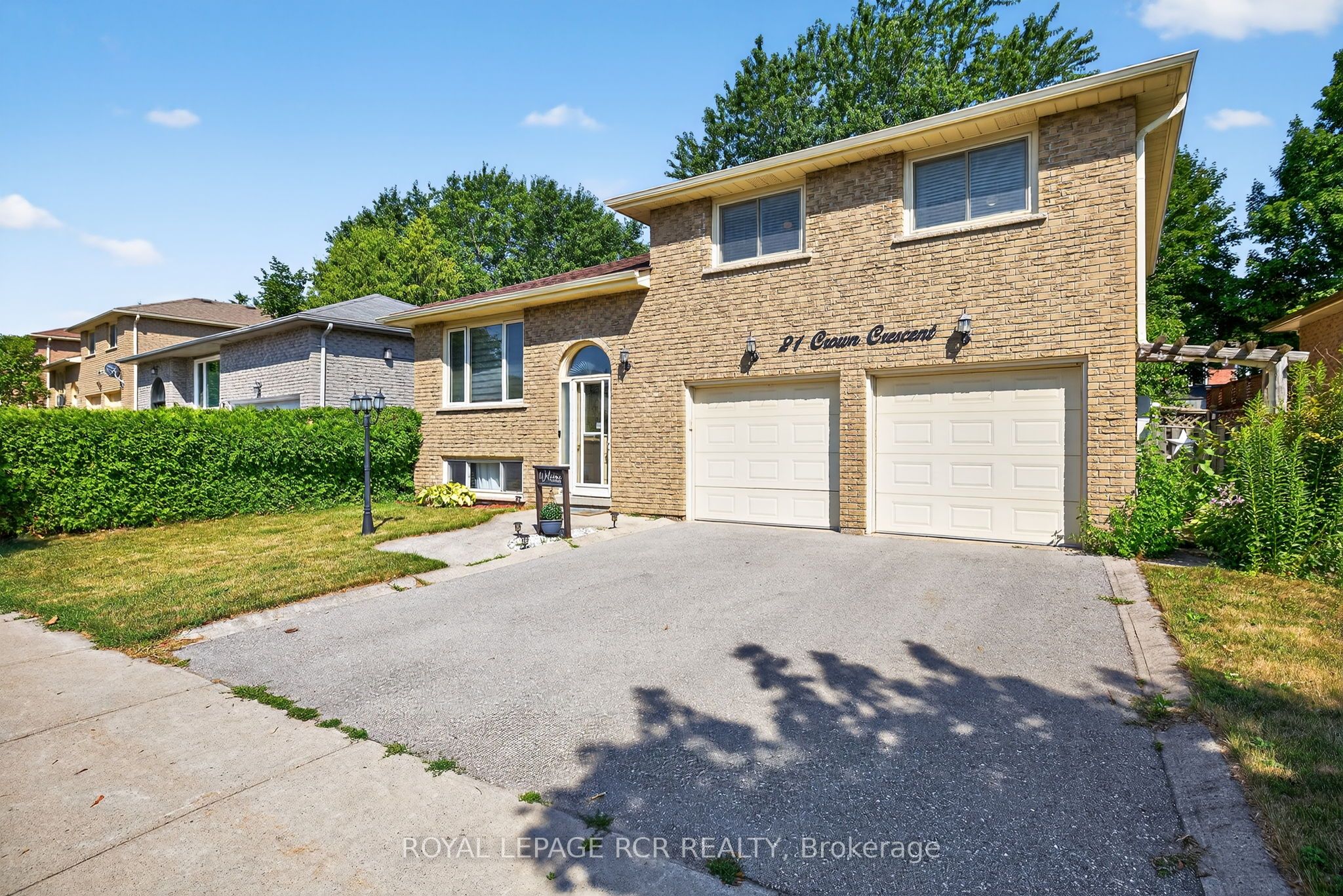 21 Crown Crescent, Bradford West Gwillimbury, ON L3Z 2M7 photo 2