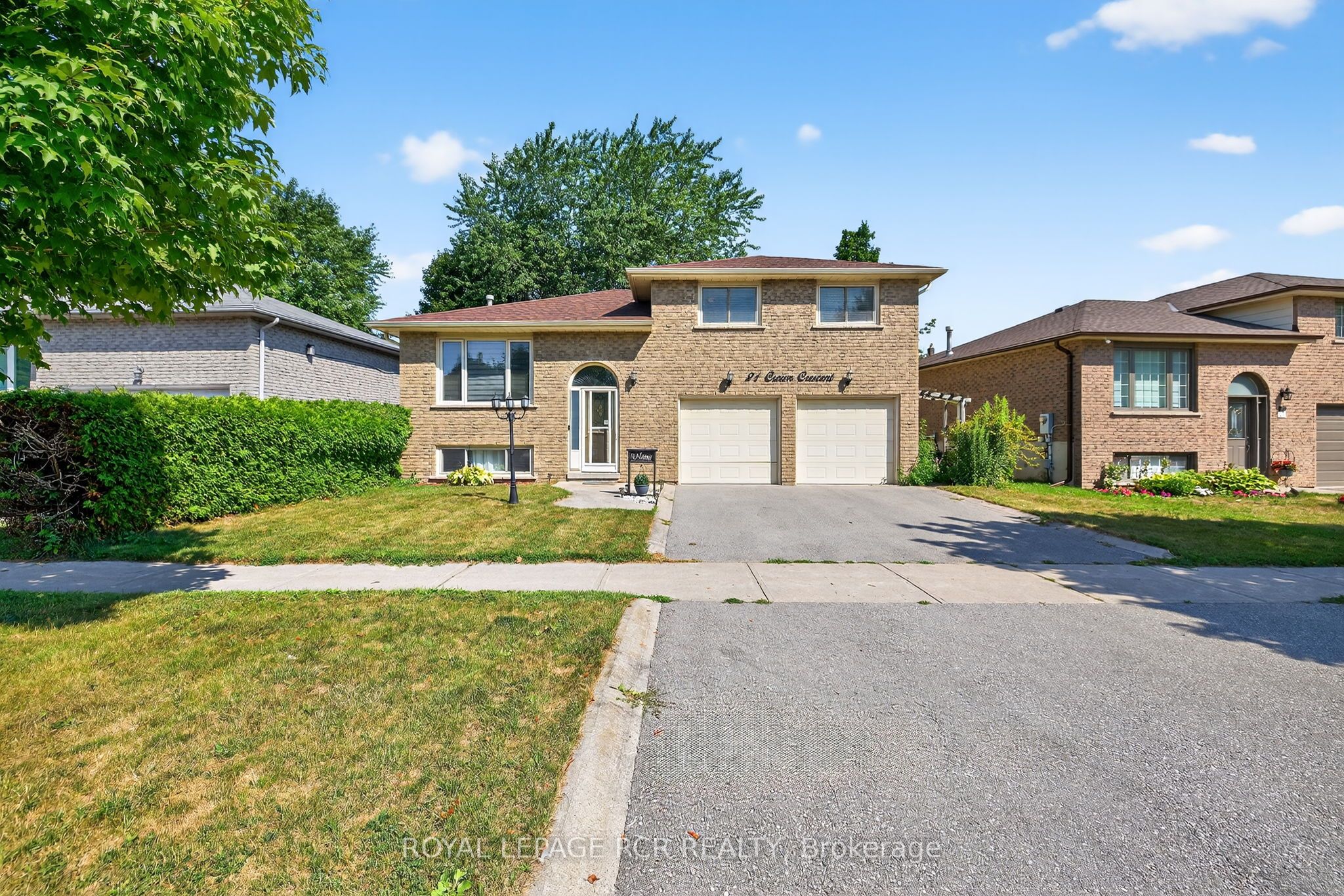 21 Crown Crescent, Bradford West Gwillimbury, ON L3Z 2M7 photo 3